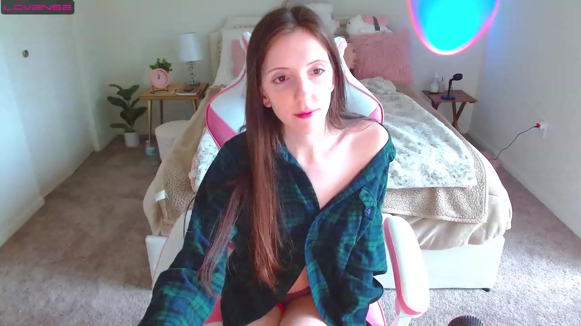 Gallery image thumbnail from MangoMae's myfreecams stream on, 04/20/2023, 17:10 image 6 of 20
