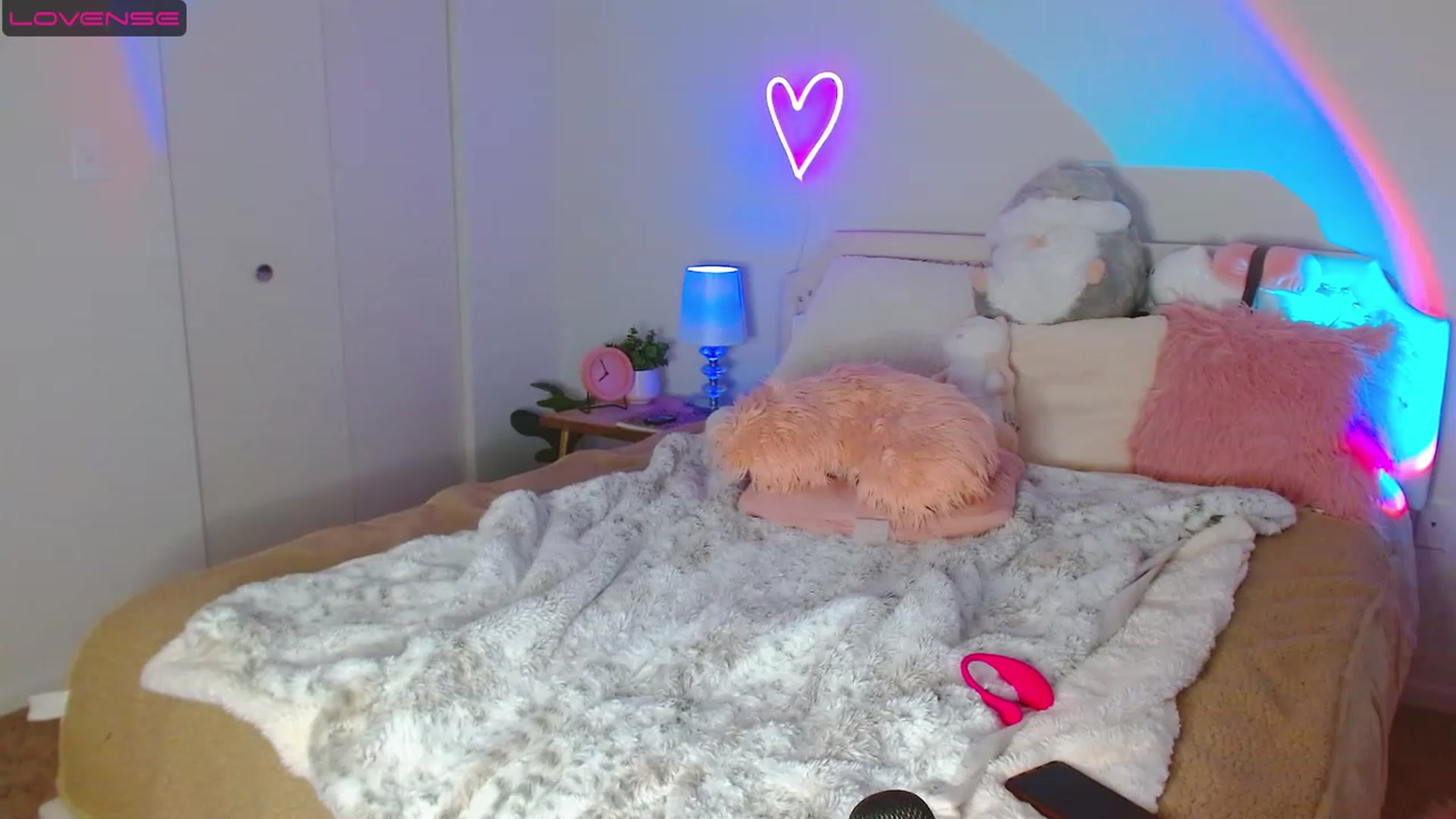 Gallery image thumbnail from MangoMae's myfreecams stream on, 04/28/2023, 12:57 image 6 of 20