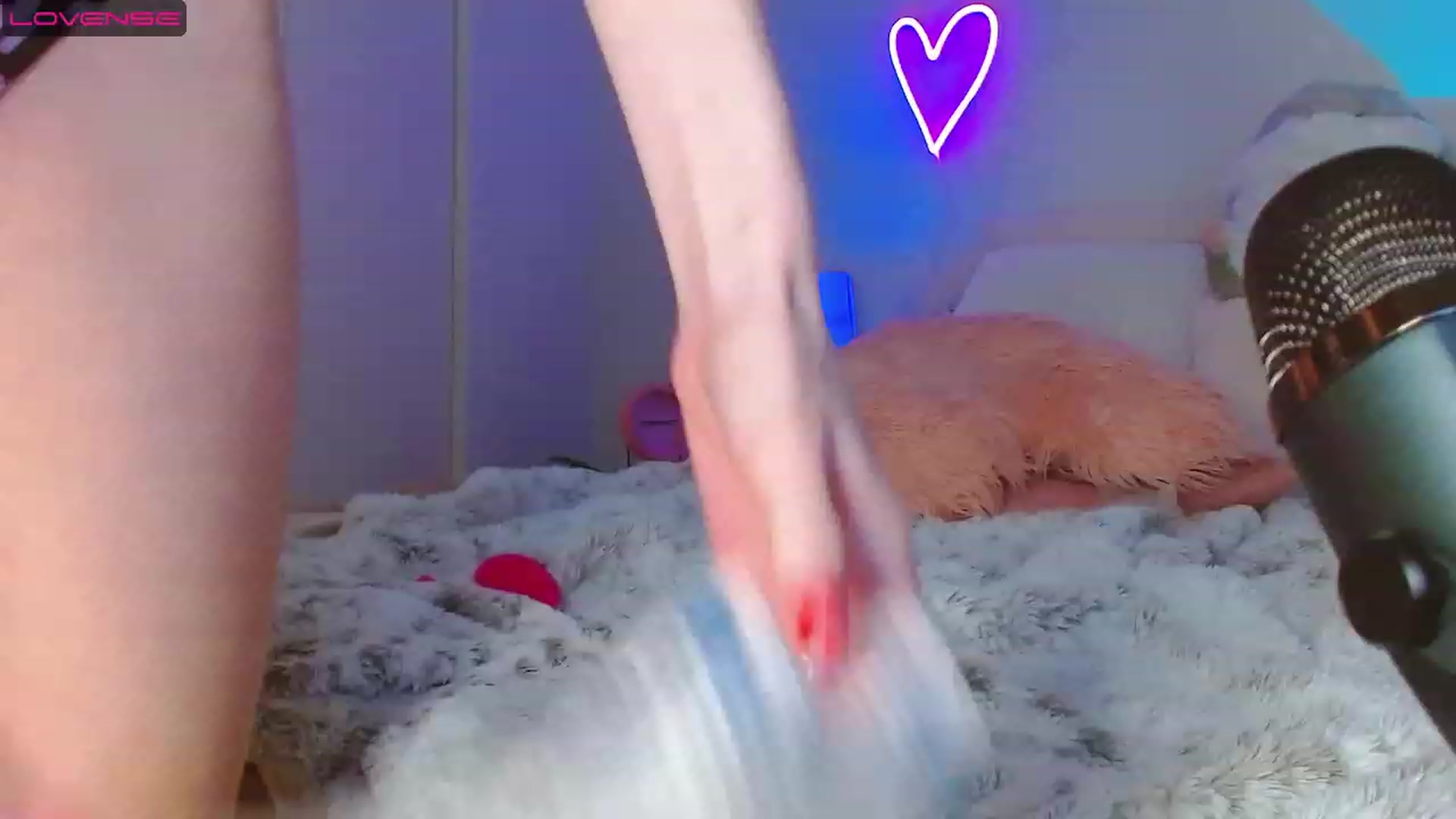 Gallery image thumbnail from MangoMae's myfreecams stream on, 04/28/2023, 13:24 image 13 of 20