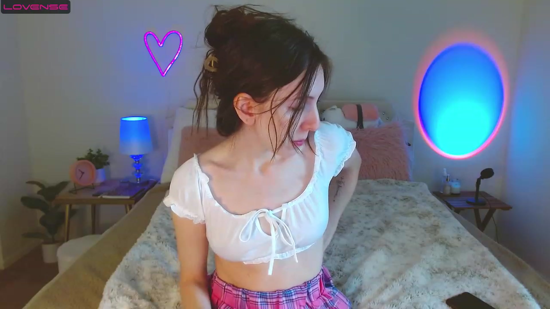 Gallery image thumbnail from MangoMae's myfreecams stream on, 05/06/2023, 14:36 image 12 of 20