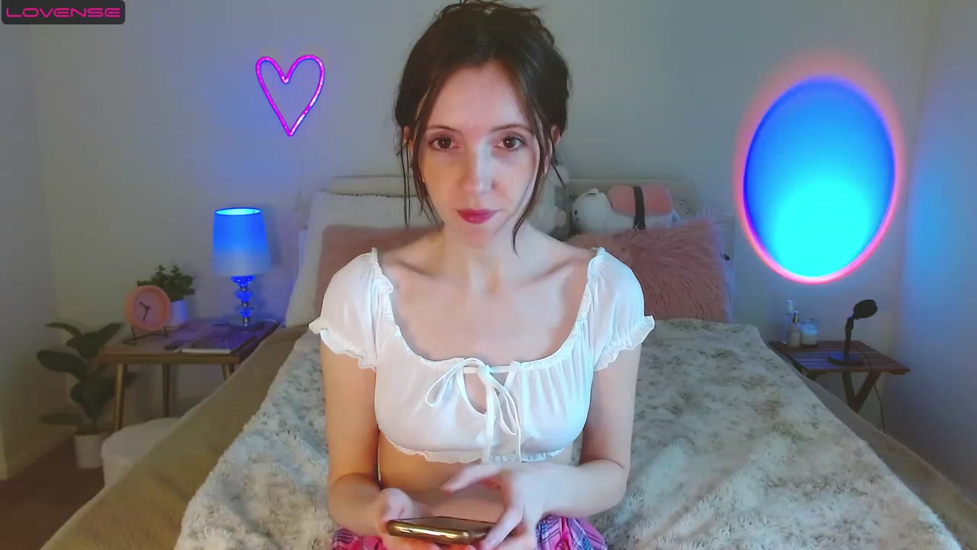 Gallery image thumbnail from MangoMae's myfreecams stream on, 05/06/2023, 14:36 image 9 of 20