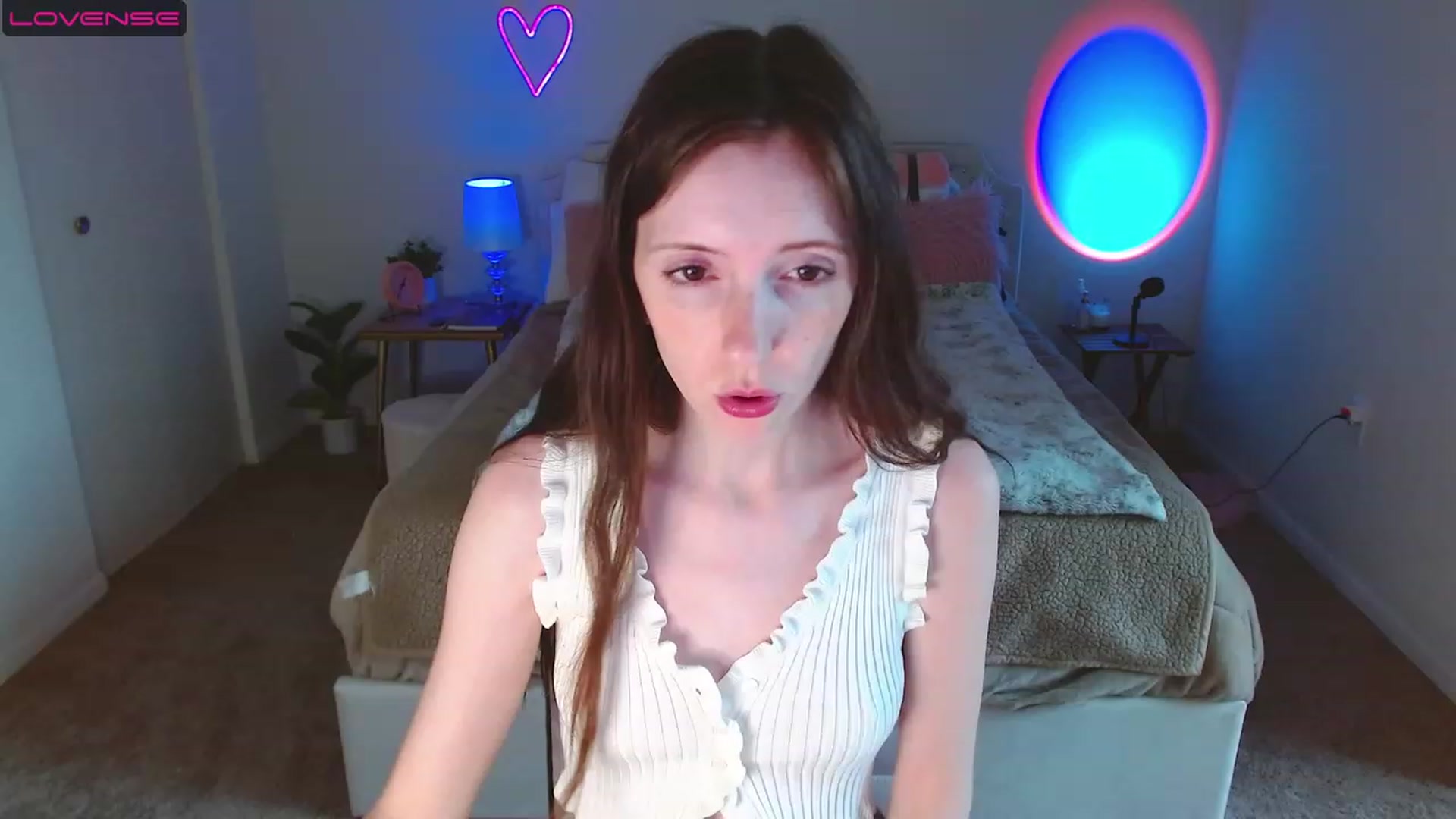 Gallery image thumbnail from MangoMae's myfreecams stream on, 05/06/2023, 17:48 image 8 of 20