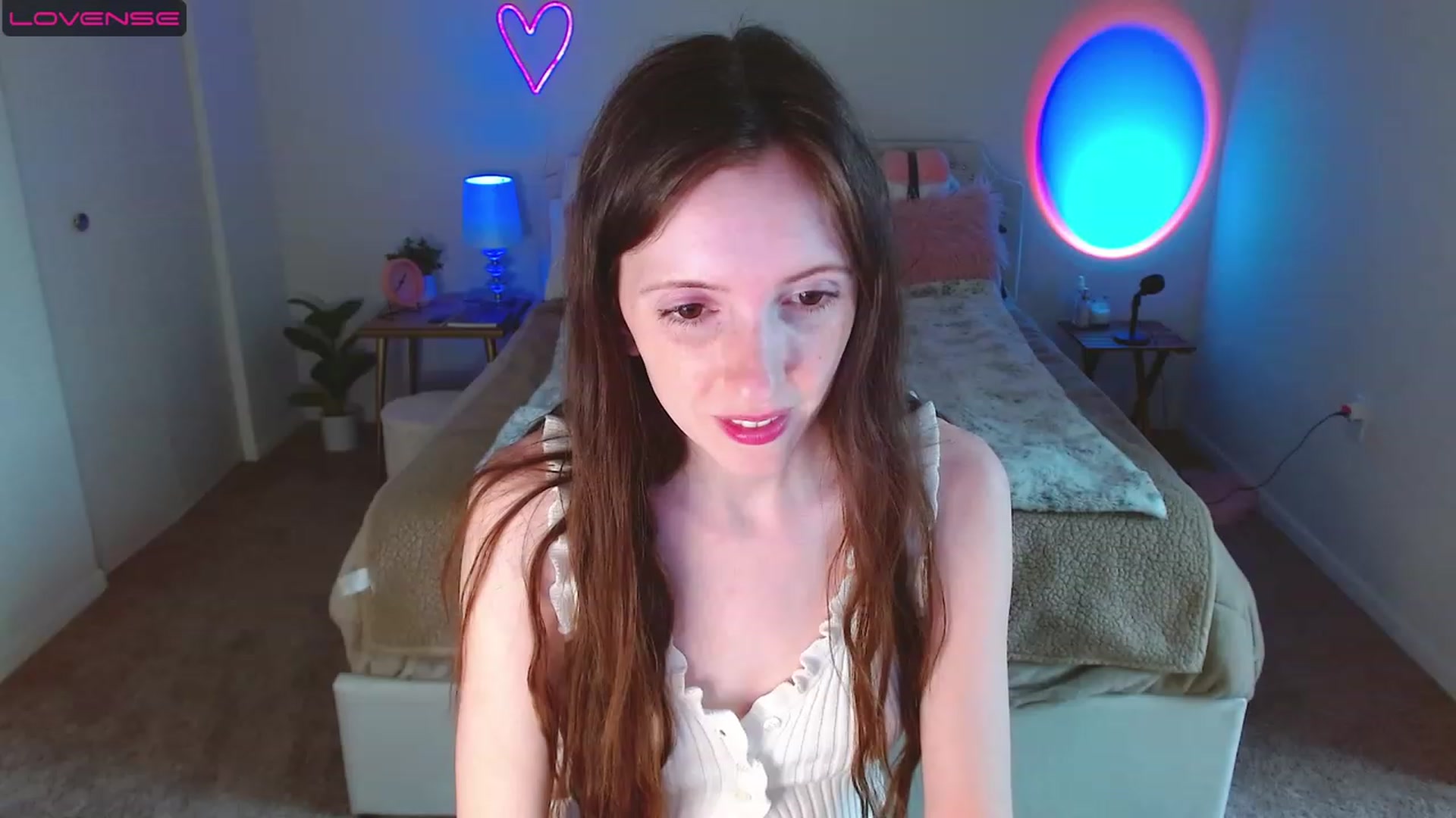 Gallery image thumbnail from MangoMae's myfreecams stream on, 05/06/2023, 17:48 image 10 of 20