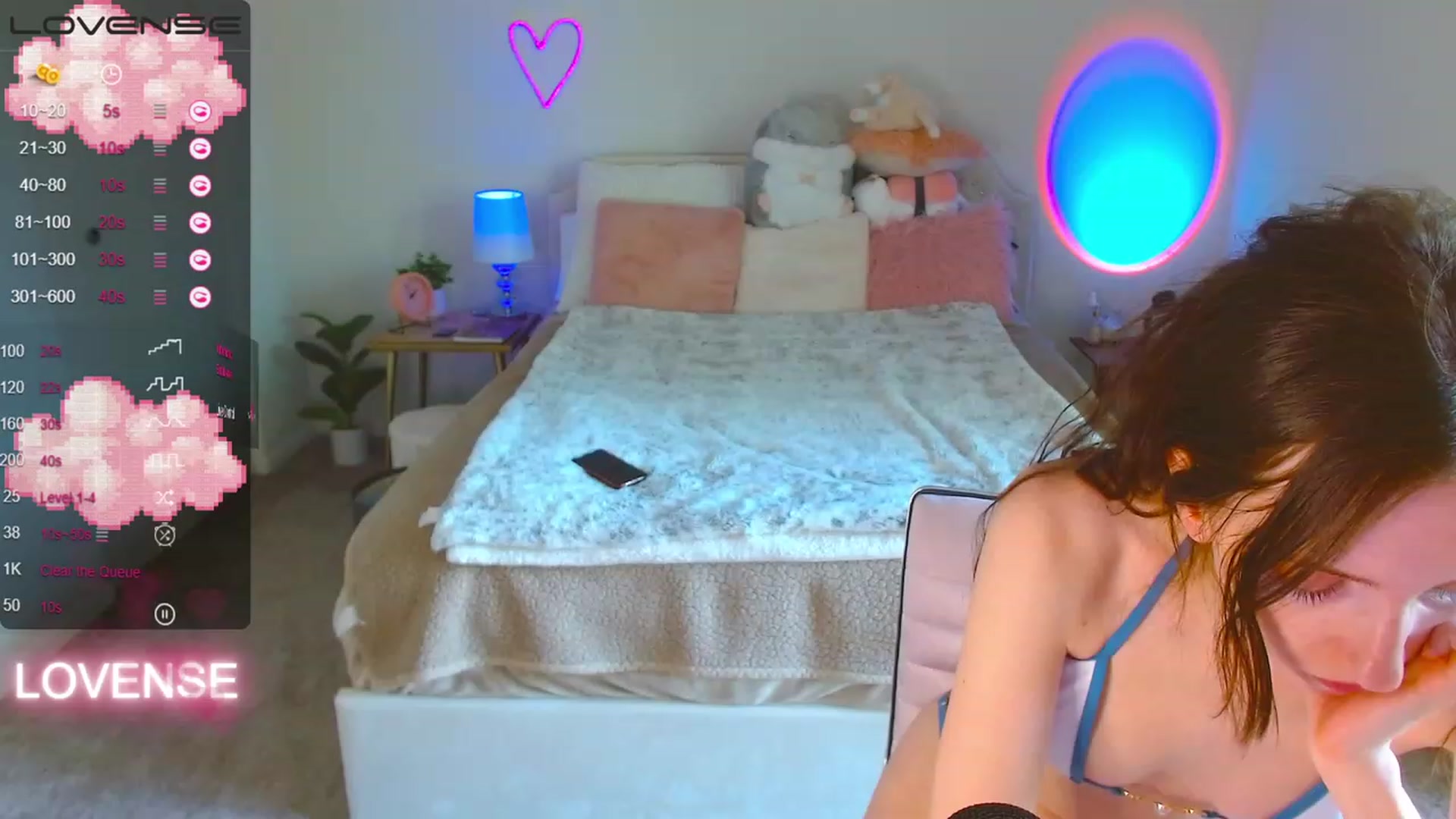 Gallery image thumbnail from MangoMae's myfreecams stream on, 05/07/2023, 18:03 image 8 of 20