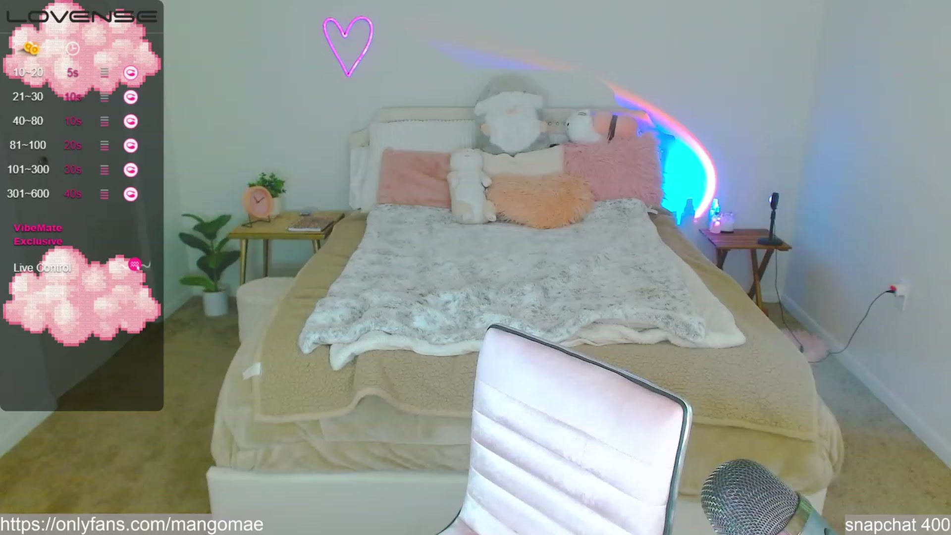 Gallery image thumbnail from MangoMae's myfreecams stream on, 05/13/2023, 16:40 image 7 of 20