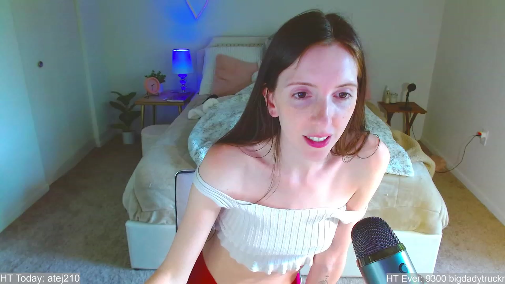 Gallery image thumbnail from MangoMae's myfreecams stream on, 06/02/2023, 19:05 image 11 of 20