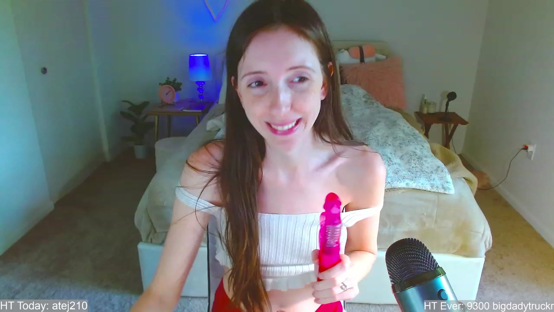 Gallery image thumbnail from MangoMae's myfreecams stream on, 06/02/2023, 19:05 image 4 of 20