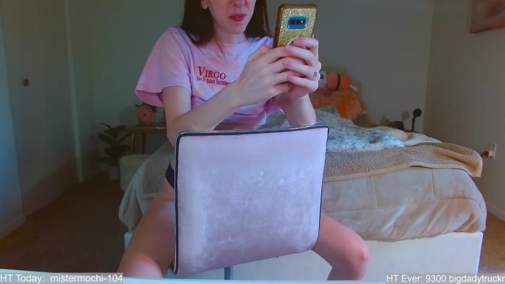 Gallery image thumbnail from MangoMae's myfreecams stream on, 07/14/2023, 21:50 image 15 of 20