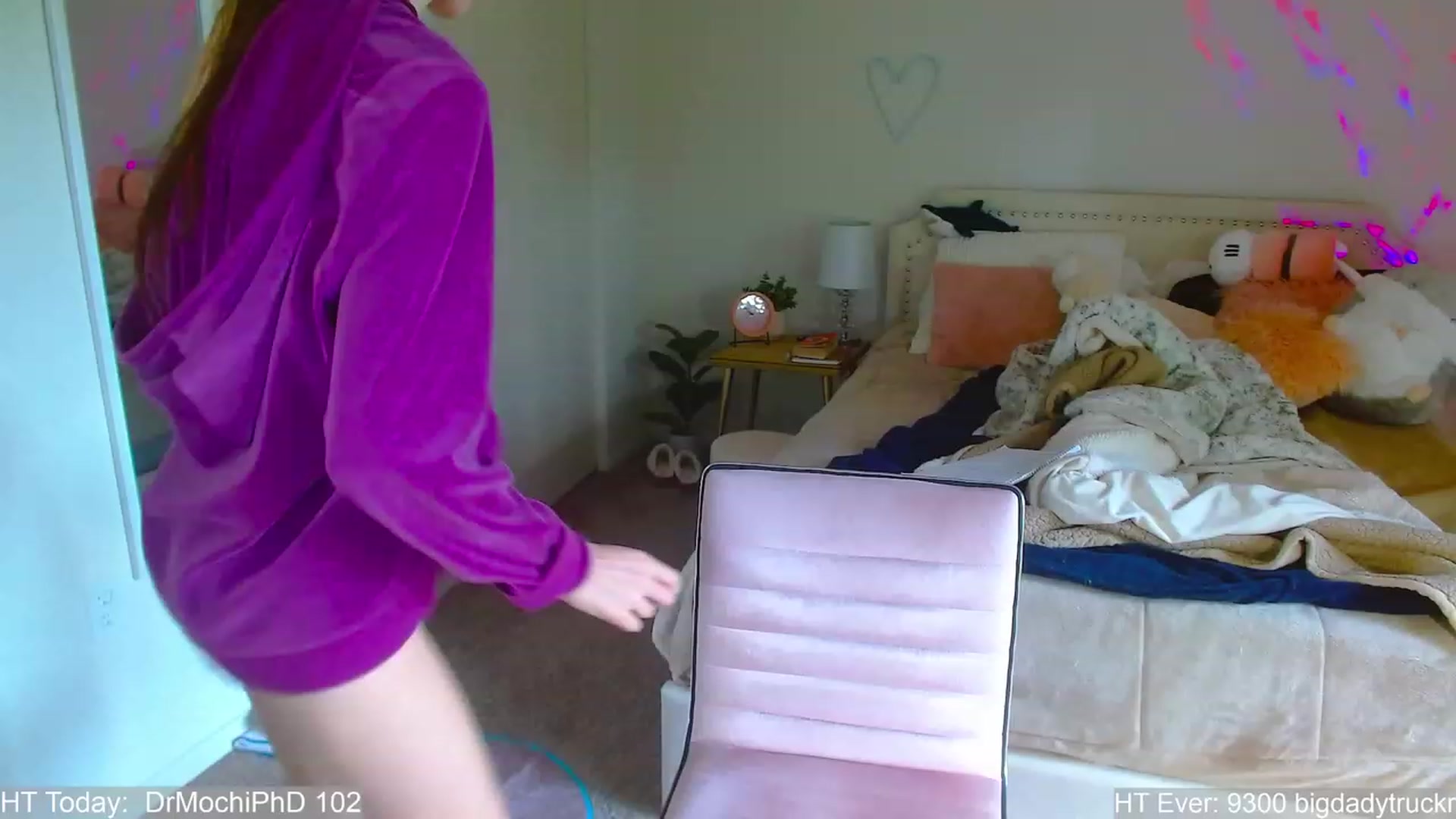 Gallery image thumbnail from MangoMae's myfreecams stream on, 08/05/2023, 15:05 image 9 of 20