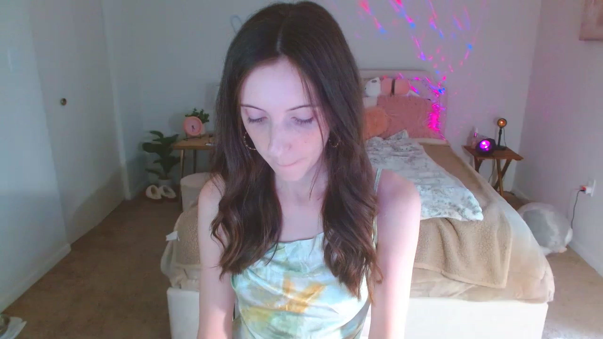 Gallery image thumbnail from MangoMae's myfreecams stream on, 08/11/2023, 21:41 image 16 of 20