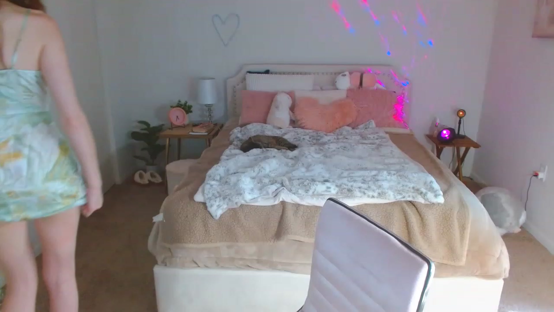 Gallery image thumbnail from MangoMae's myfreecams stream on, 08/11/2023, 21:41 image 17 of 20