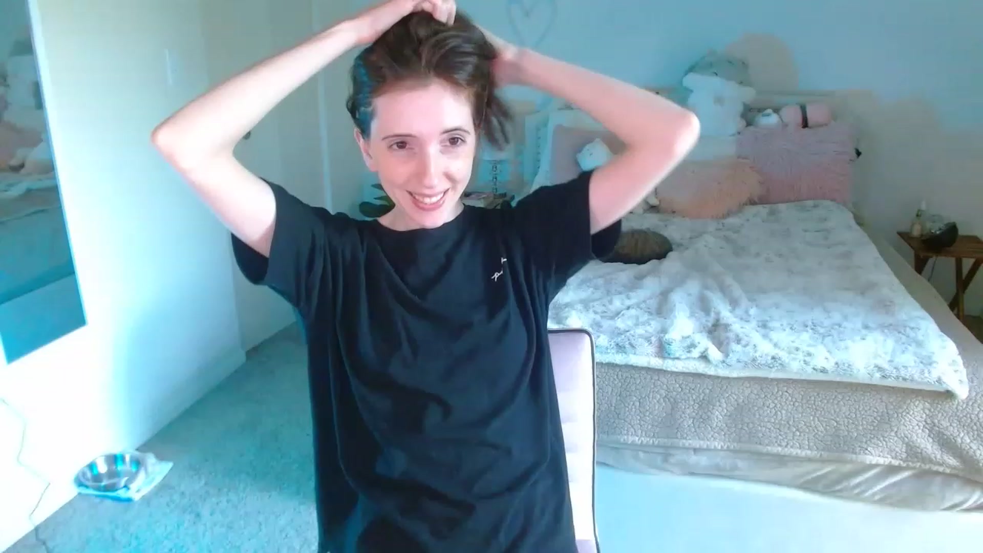 Gallery image thumbnail from MangoMae's myfreecams stream on, 08/24/2023, 22:10 image 19 of 20