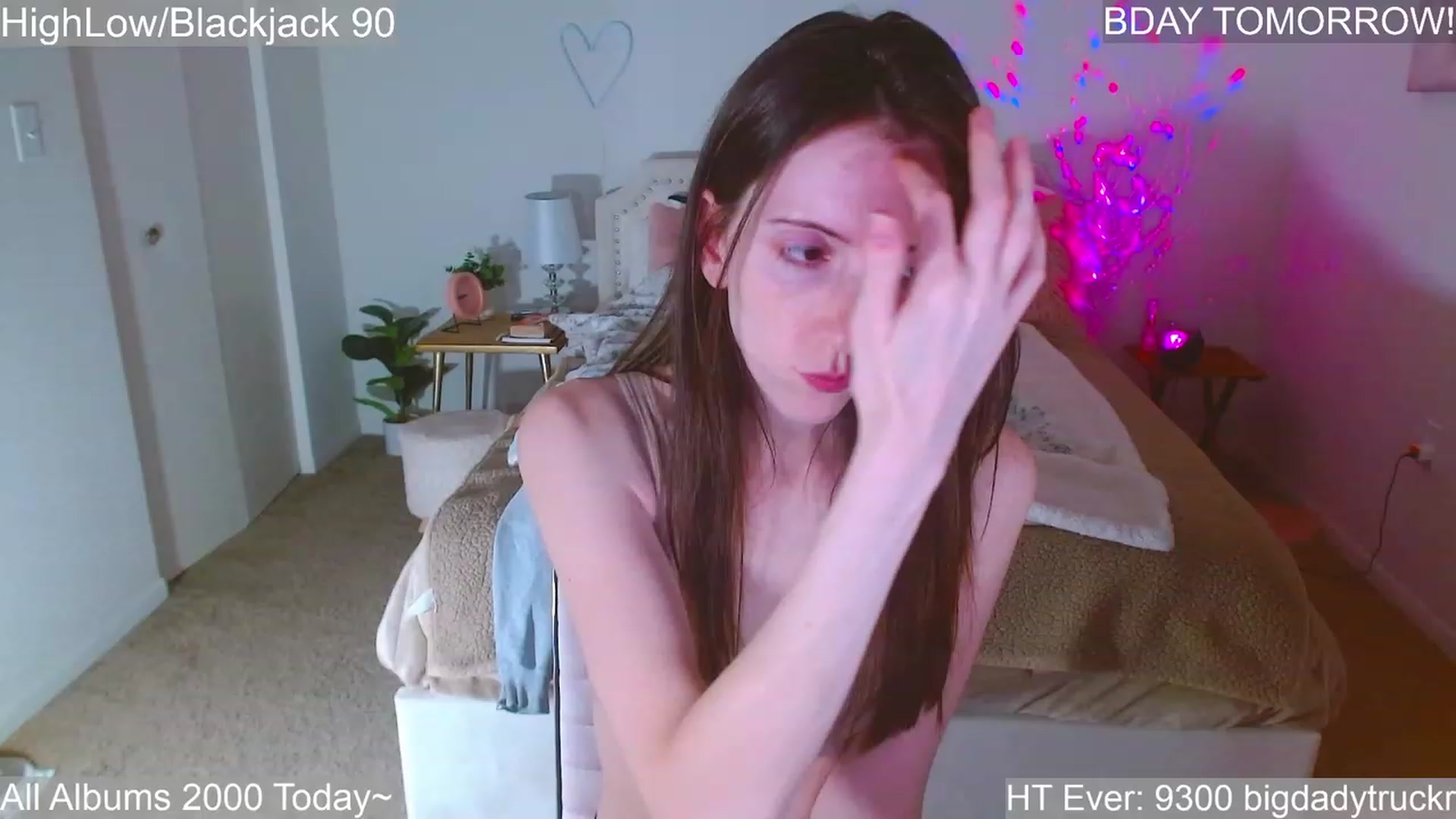 Gallery image thumbnail from MangoMae's myfreecams stream on, 08/31/2023, 24:53 image 17 of 20