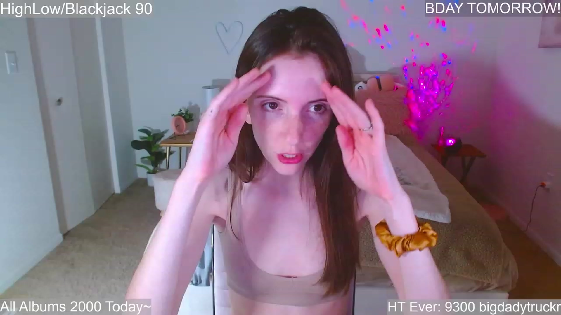 Gallery image thumbnail from MangoMae's myfreecams stream on, 08/31/2023, 24:53 image 8 of 20