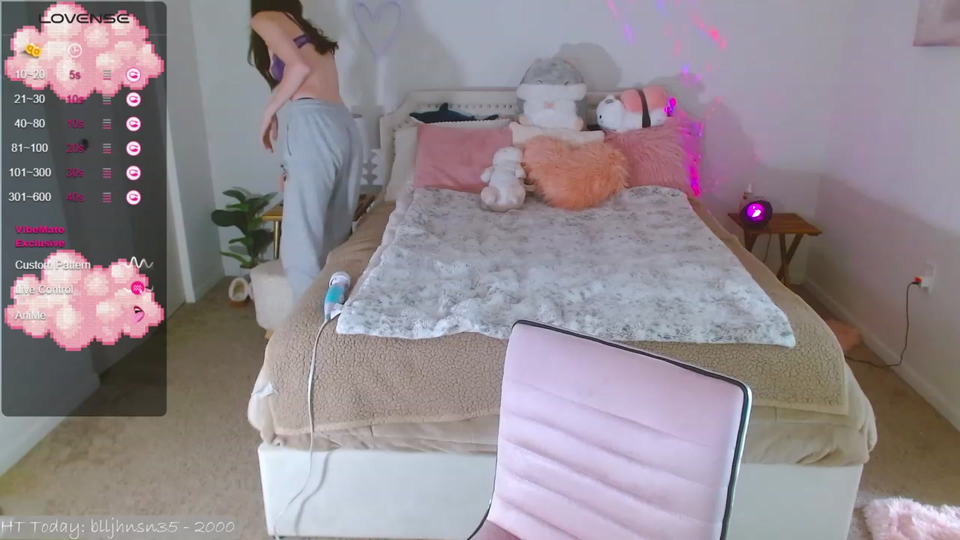Gallery image thumbnail from MangoMae's myfreecams stream on, 09/16/2023, 17:30 image 3 of 20