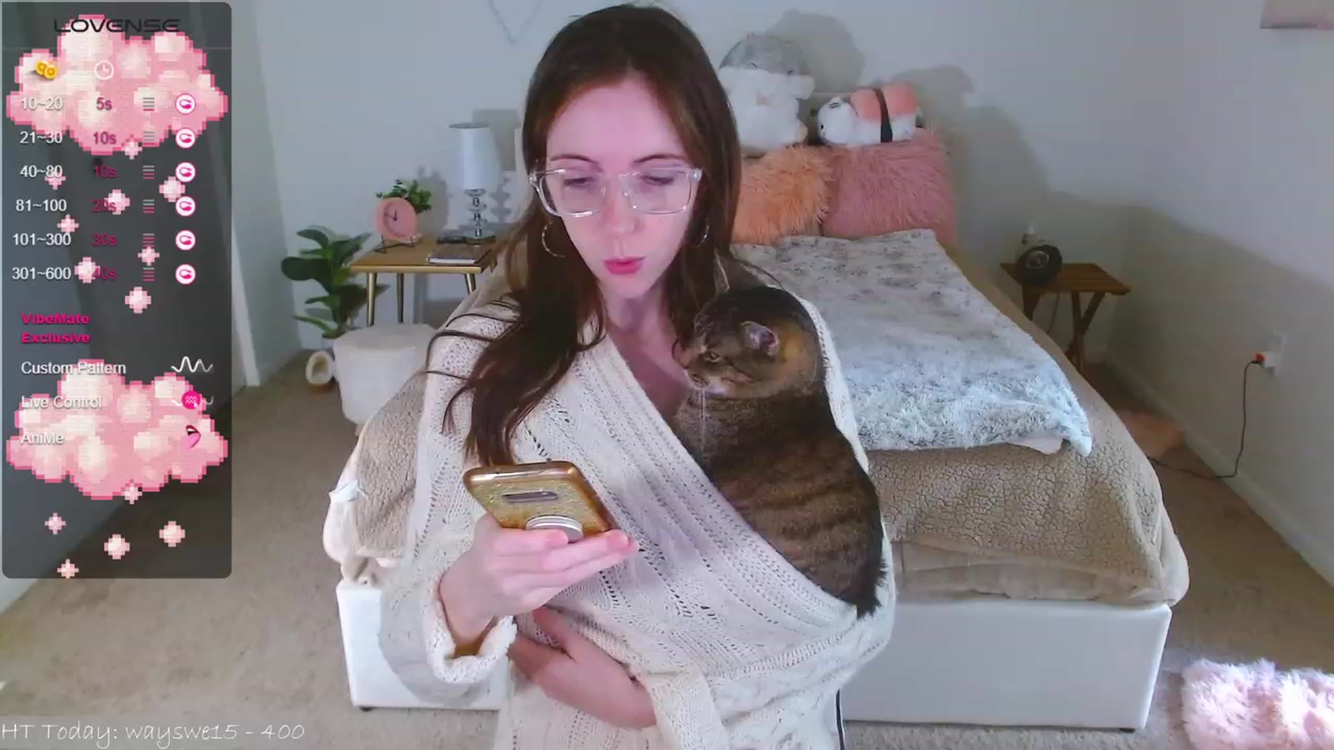 Gallery image thumbnail from MangoMae's myfreecams stream on, 09/17/2023, 17:00 image 4 of 20