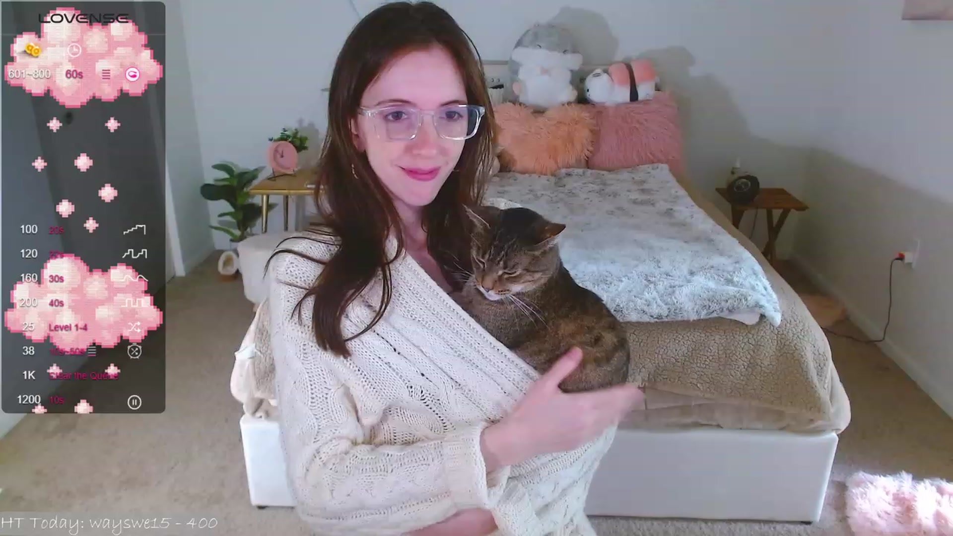 Gallery image thumbnail from MangoMae's myfreecams stream on, 09/17/2023, 17:00 image 9 of 20
