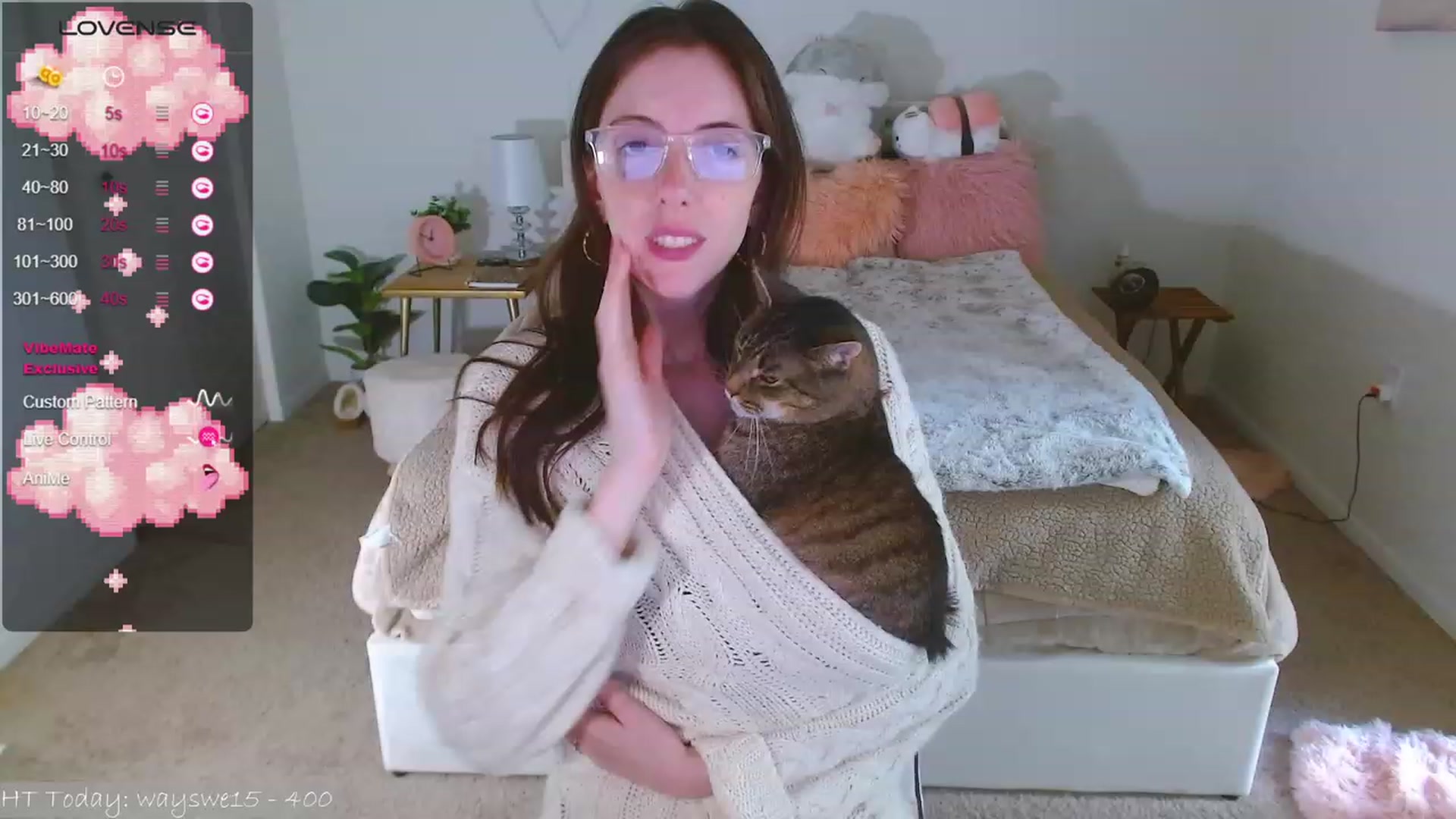 Gallery image thumbnail from MangoMae's myfreecams stream on, 09/17/2023, 17:00 image 3 of 20