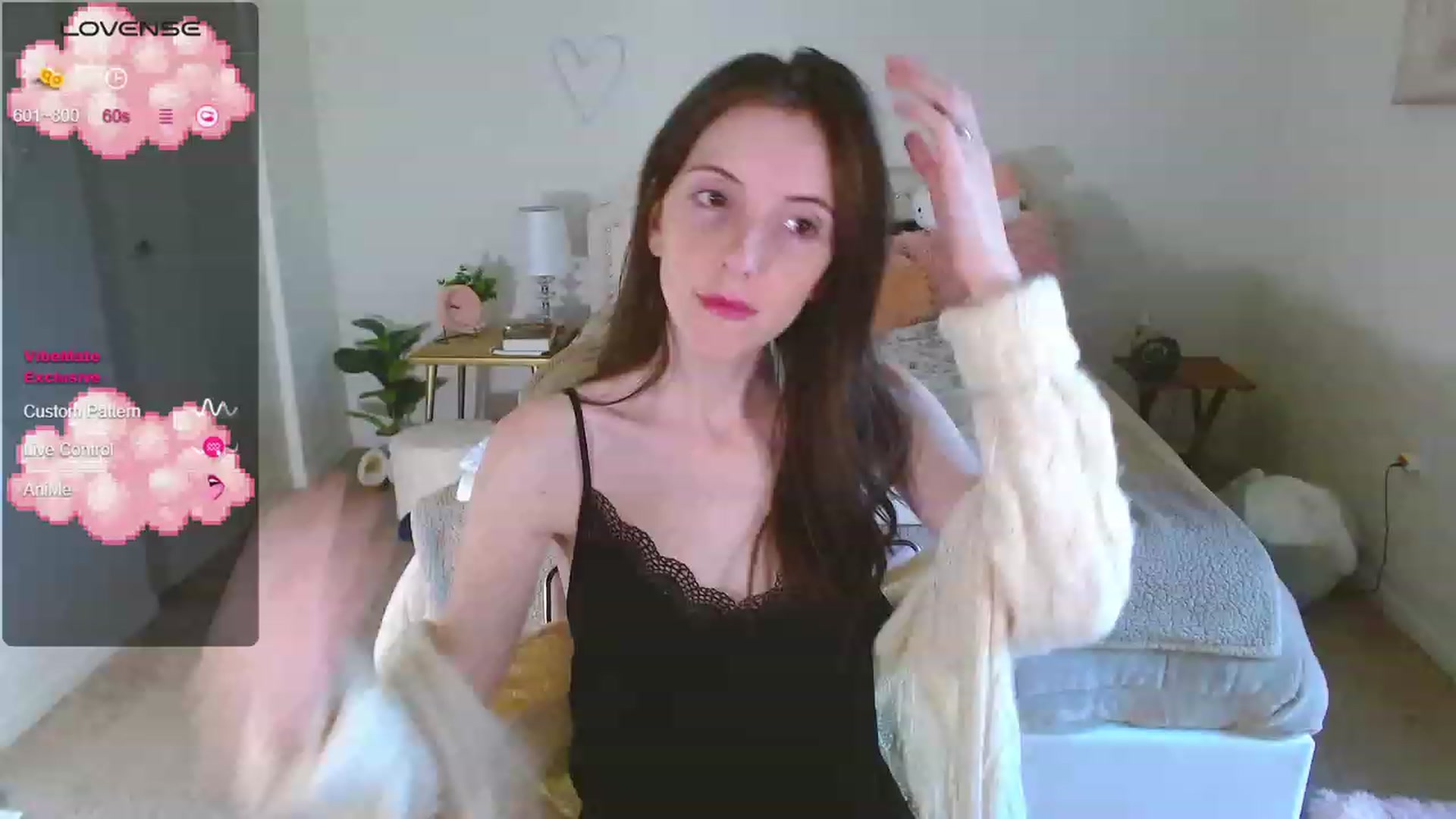 Gallery image thumbnail from MangoMae's myfreecams stream on, 09/18/2023, 13:59 image 3 of 20