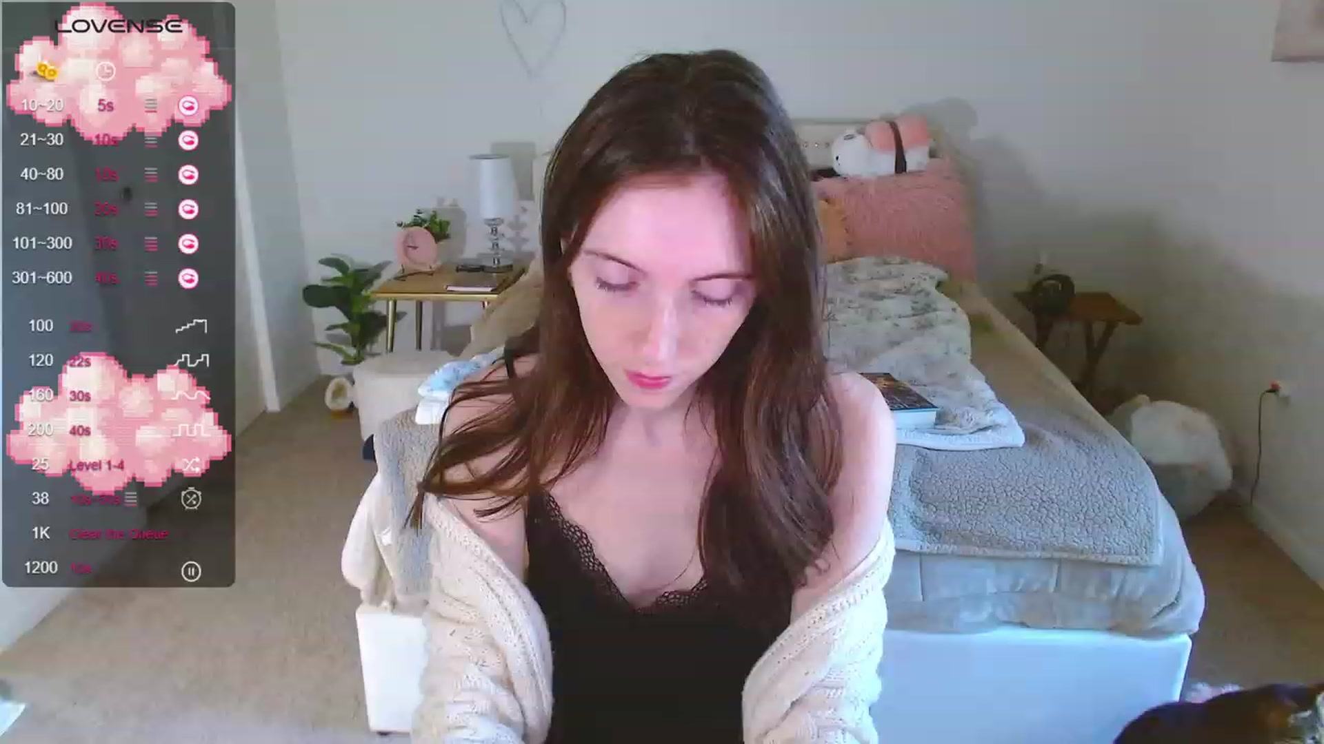 Gallery image thumbnail from MangoMae's myfreecams stream on, 09/18/2023, 13:59 image 18 of 20