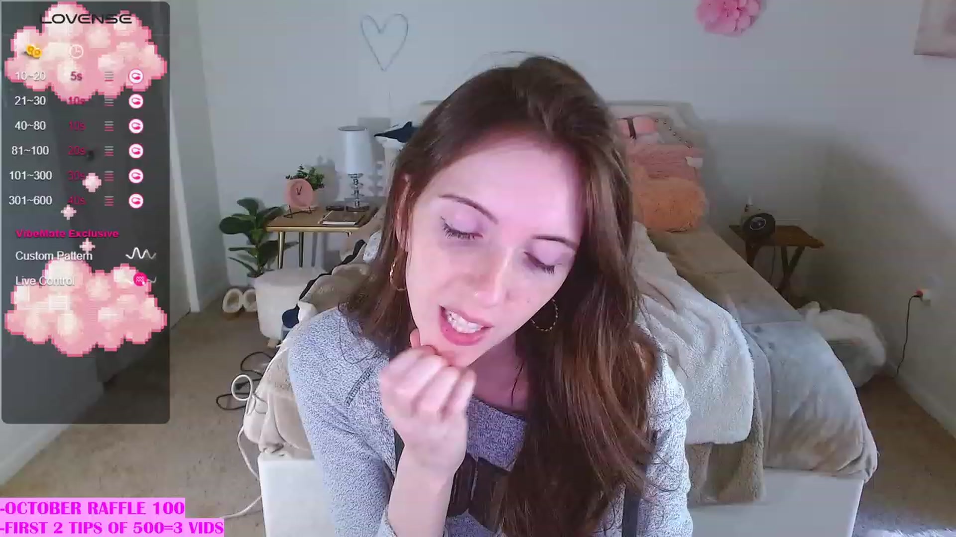Gallery image thumbnail from MangoMae's myfreecams stream on, 10/08/2023, 16:20 image 20 of 20