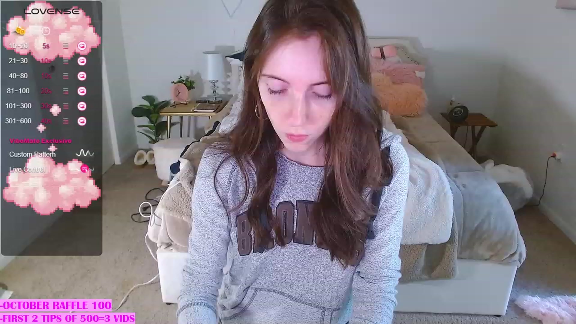 Gallery image thumbnail from MangoMae's myfreecams stream on, 10/08/2023, 16:20 image 9 of 20