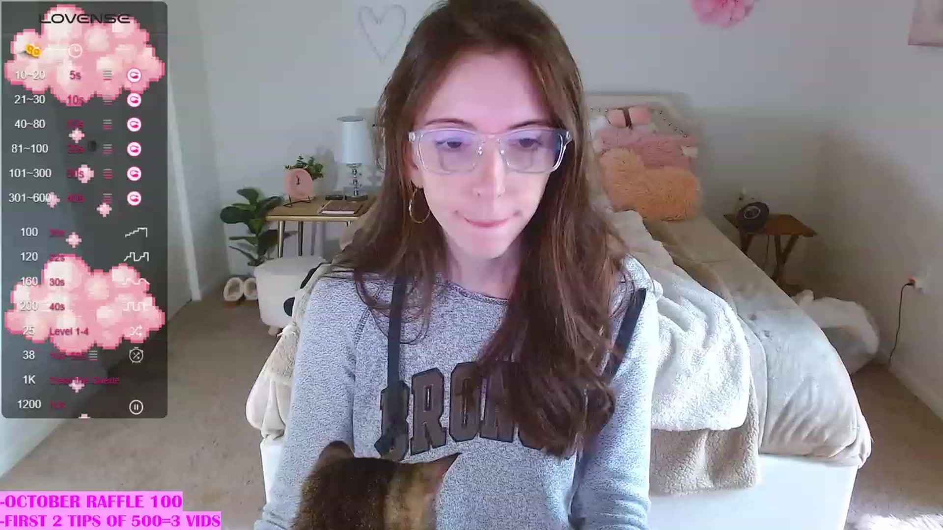 Gallery image thumbnail from MangoMae's myfreecams stream on, 10/08/2023, 17:13 image 17 of 20