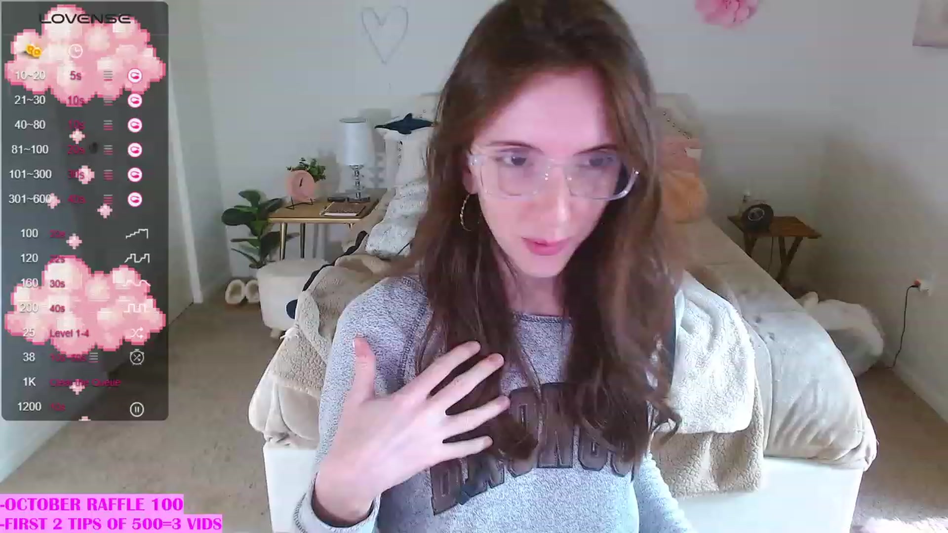 Gallery image thumbnail from MangoMae's myfreecams stream on, 10/08/2023, 17:13 image 19 of 20