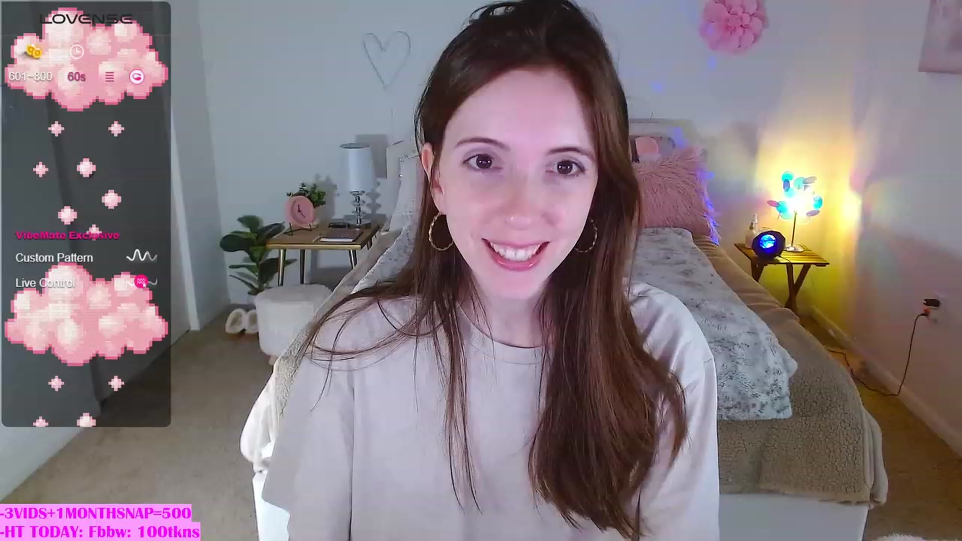 Gallery image thumbnail from MangoMae's myfreecams stream on, 10/14/2023, 16:28 image 19 of 20