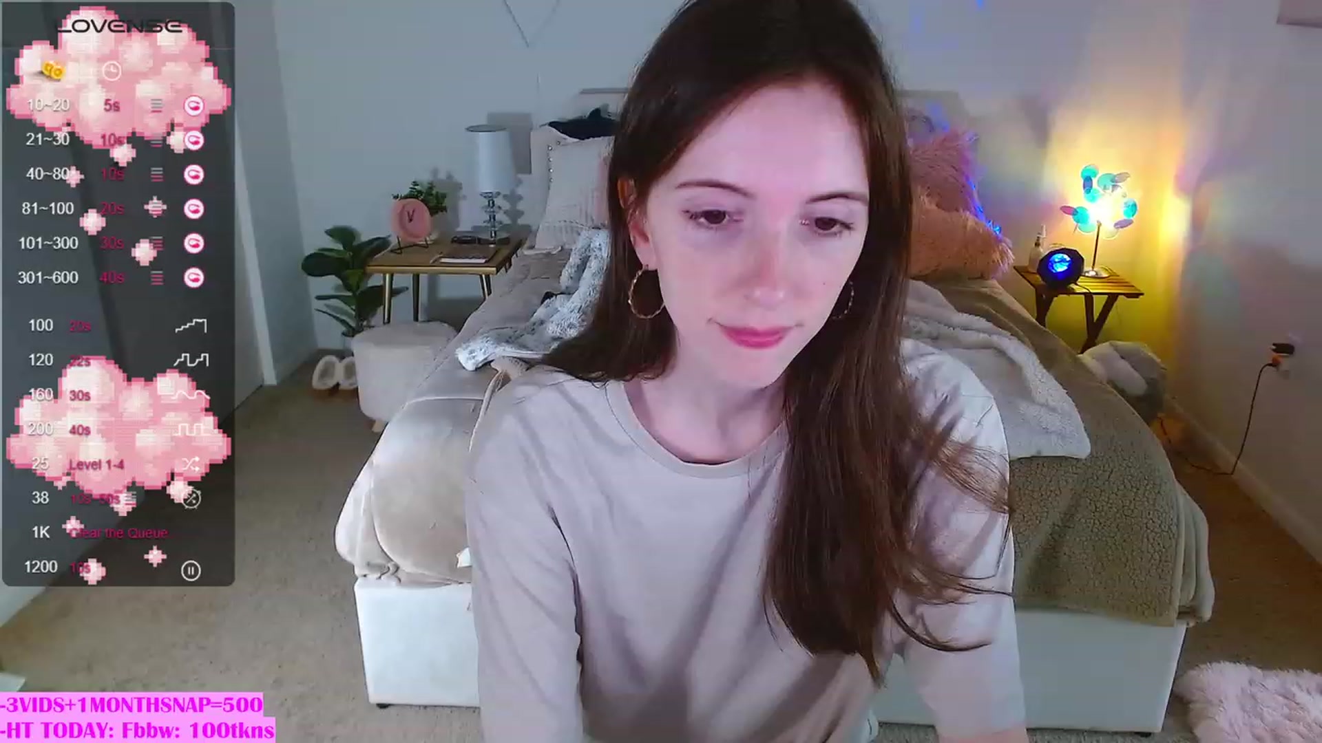 Gallery image thumbnail from MangoMae's myfreecams stream on, 10/14/2023, 16:28 image 7 of 20