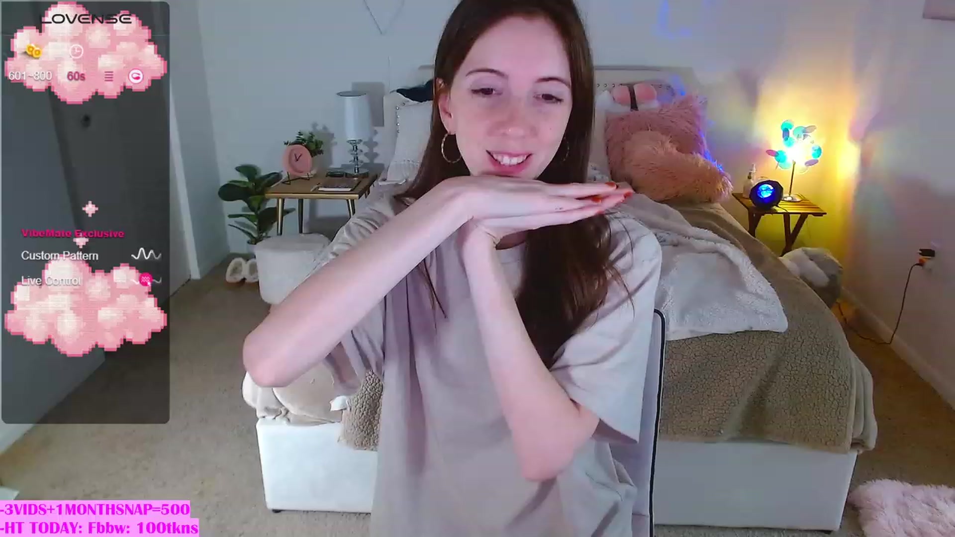 Gallery image thumbnail from MangoMae's myfreecams stream on, 10/14/2023, 16:28 image 9 of 20