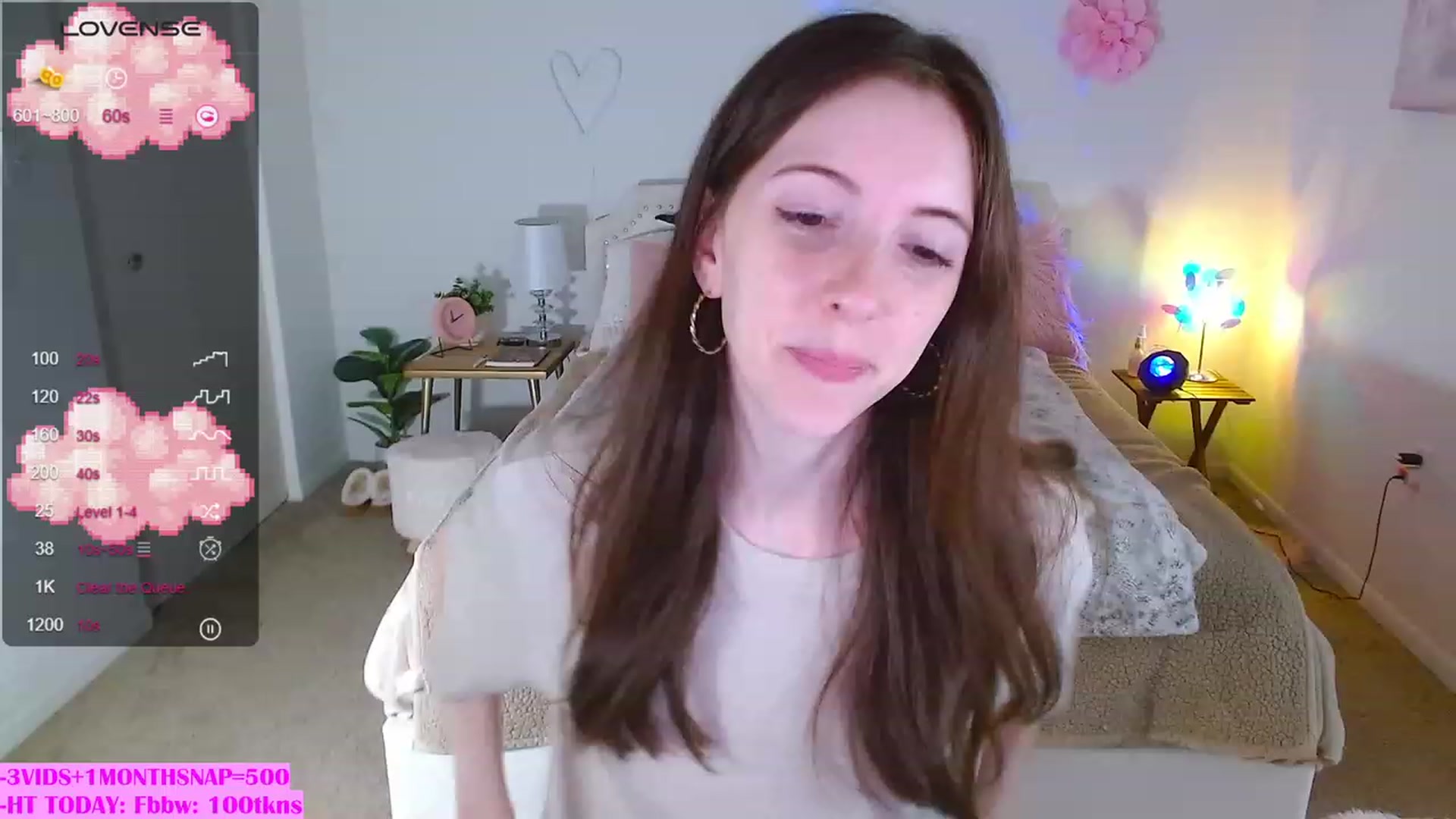 Gallery image thumbnail from MangoMae's myfreecams stream on, 10/14/2023, 16:28 image 11 of 20