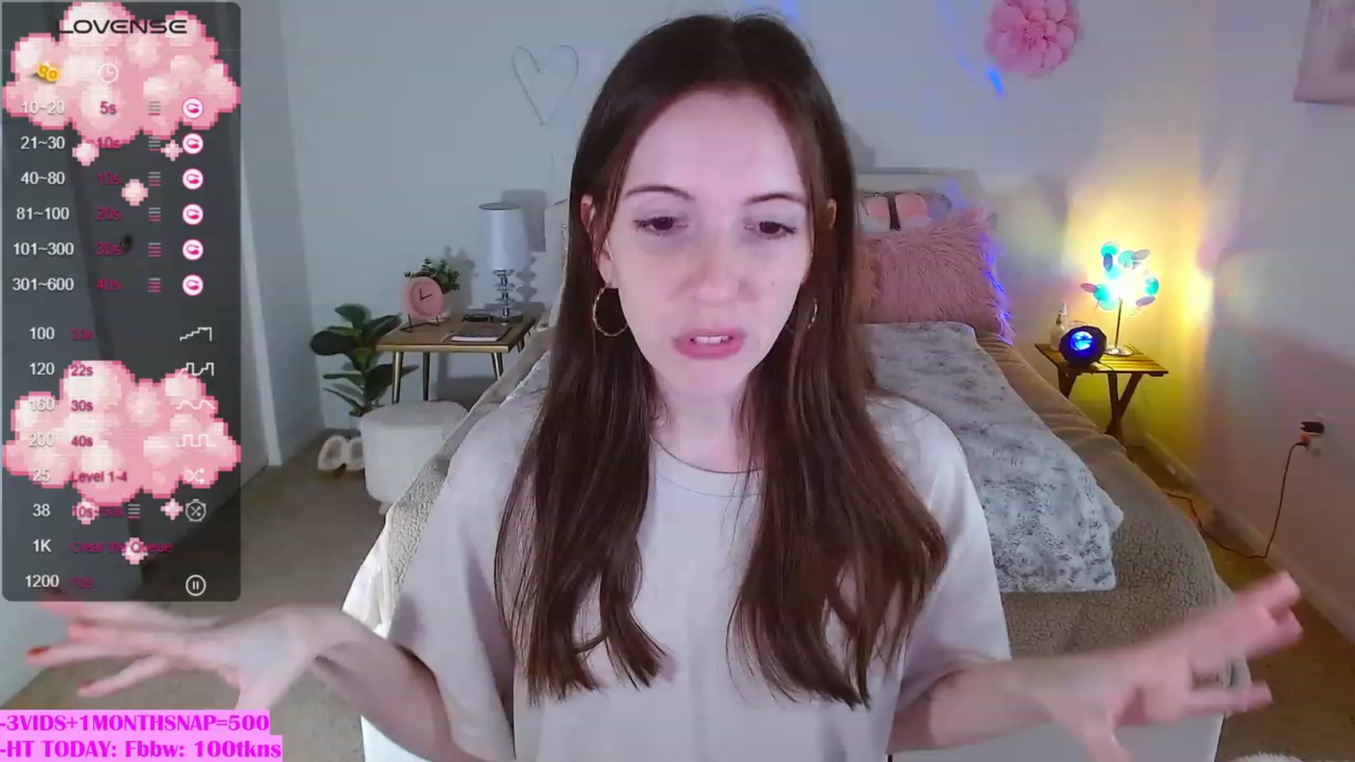 Gallery image thumbnail from MangoMae's myfreecams stream on, 10/14/2023, 16:28 image 12 of 20