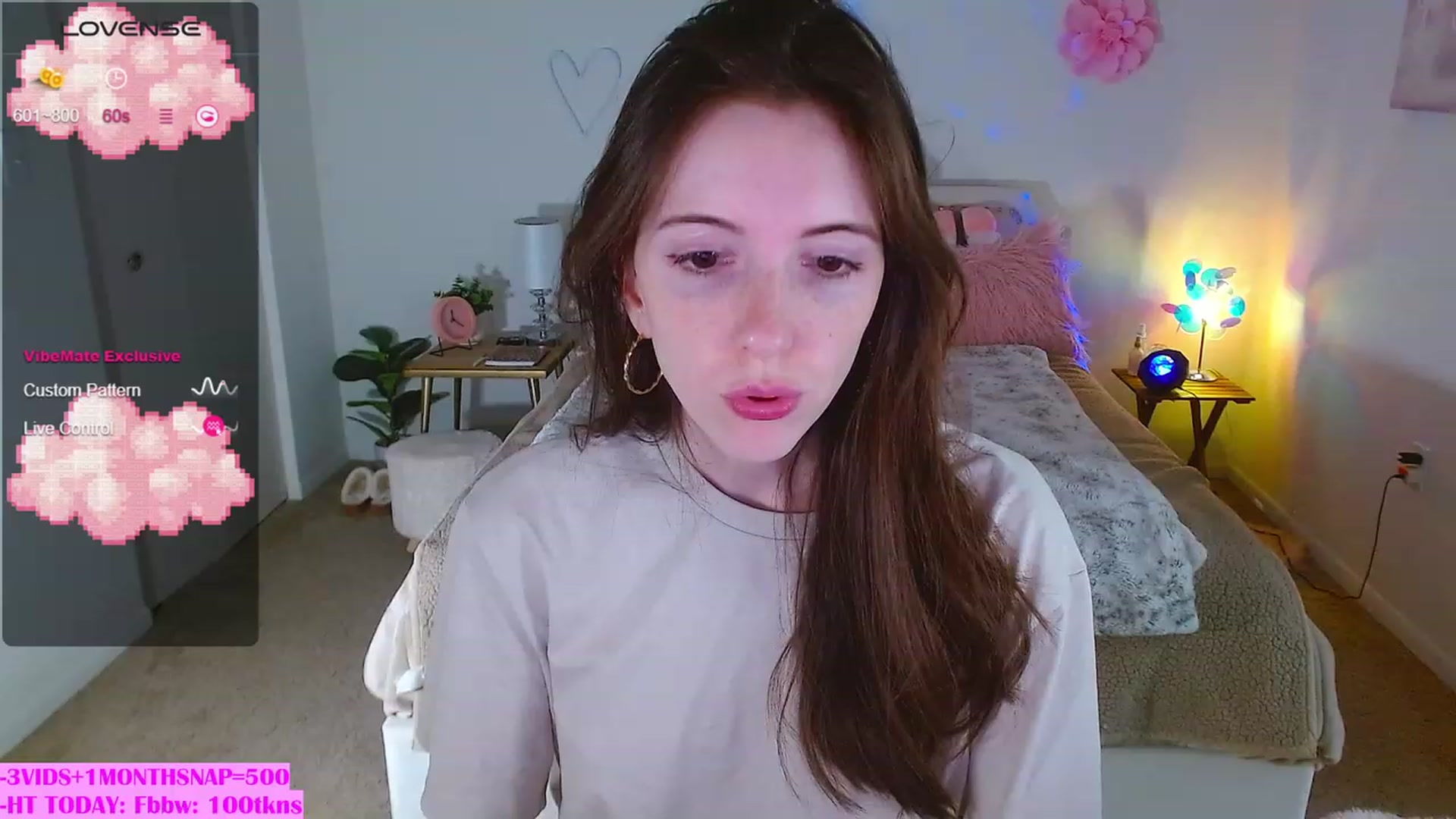 Gallery image thumbnail from MangoMae's myfreecams stream on, 10/14/2023, 16:28 image 17 of 20