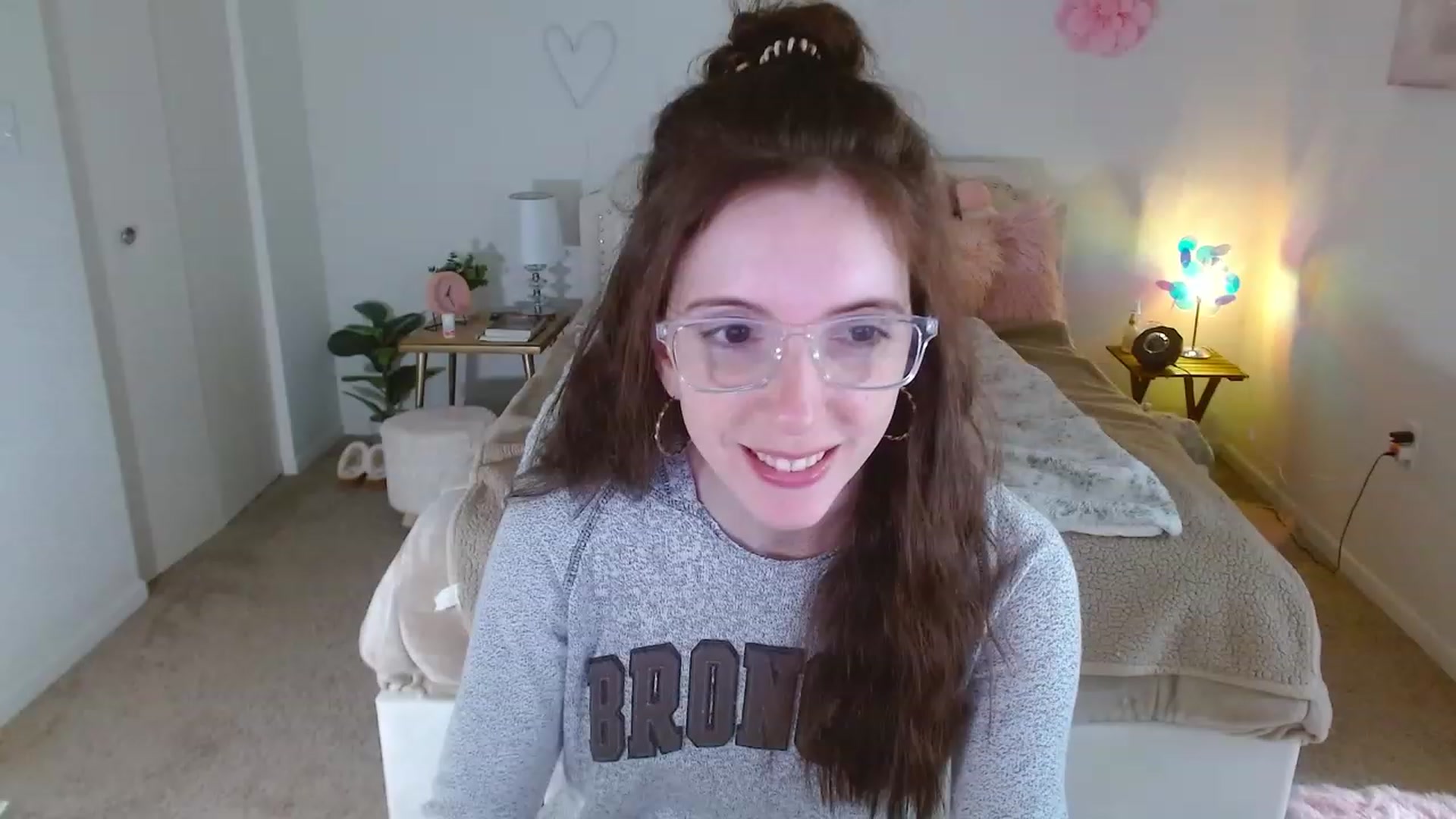 Gallery image thumbnail from MangoMae's myfreecams stream on, 10/15/2023, 20:14 image 2 of 20