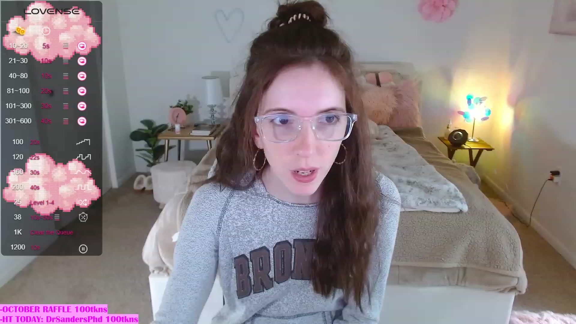 Gallery image thumbnail from MangoMae's myfreecams stream on, 10/15/2023, 20:14 image 3 of 20