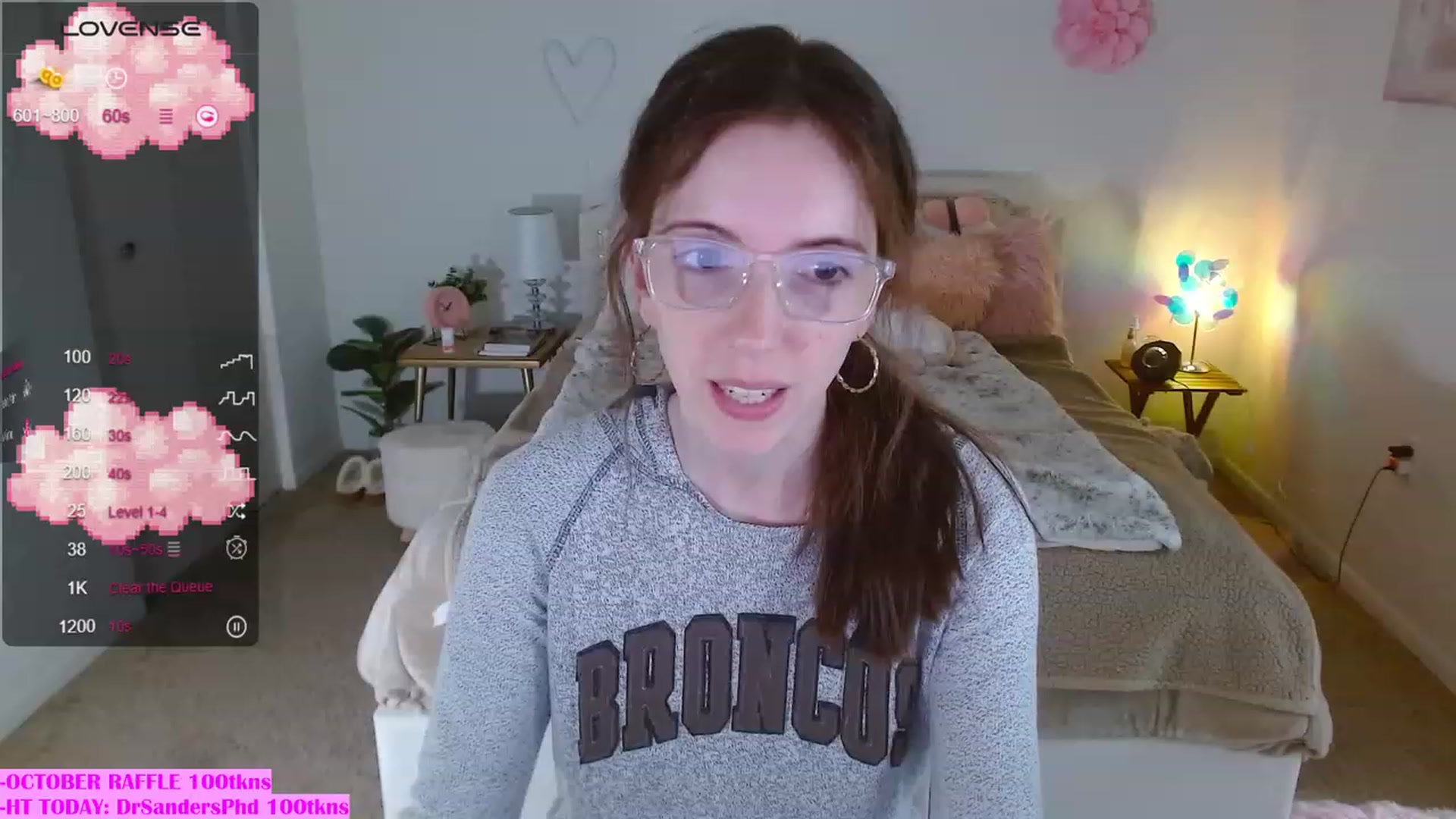 Gallery image thumbnail from MangoMae's myfreecams stream on, 10/15/2023, 20:14 image 5 of 20