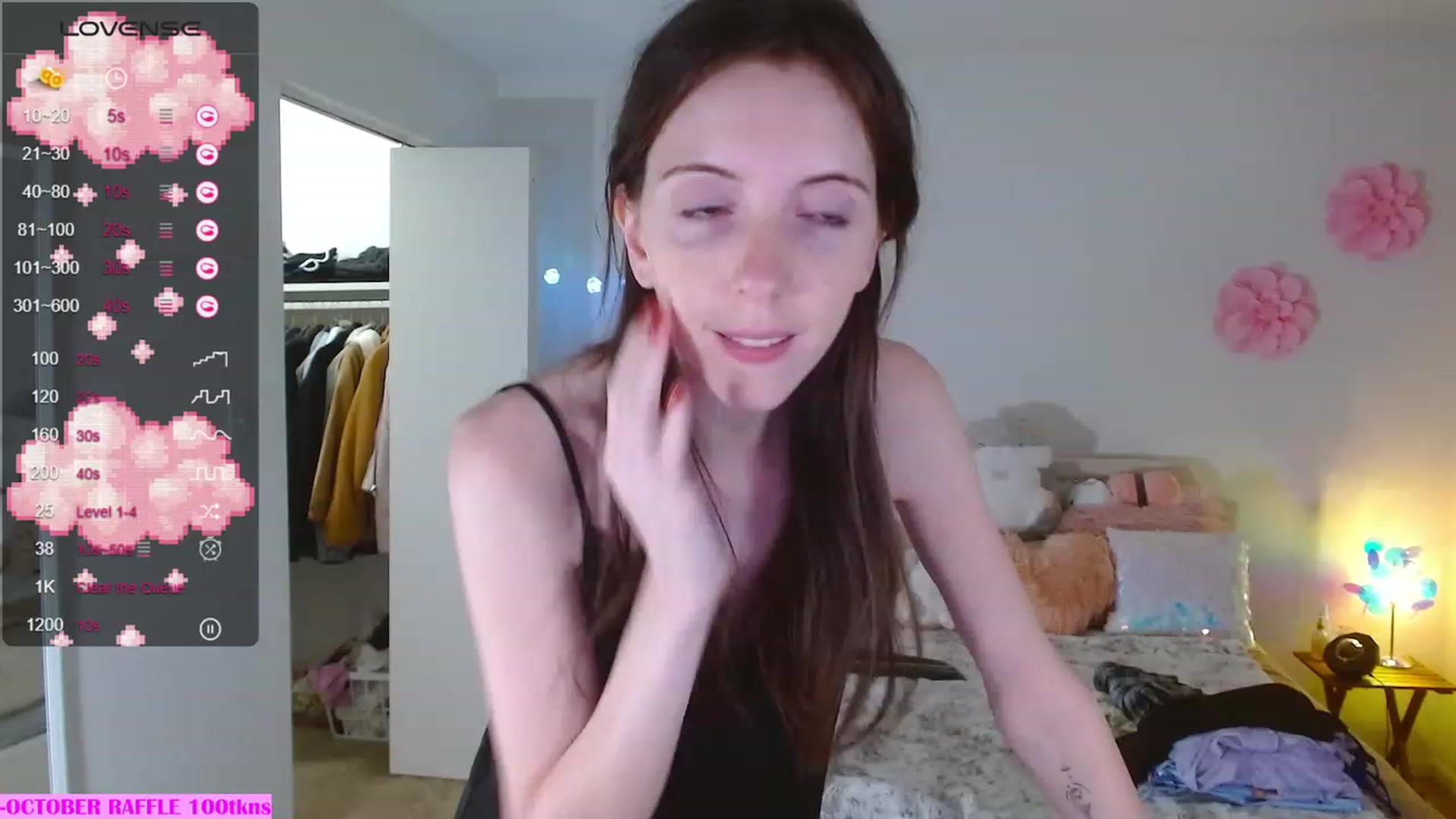 Gallery image thumbnail from MangoMae's myfreecams stream on, 10/20/2023, 23:25 image 4 of 20