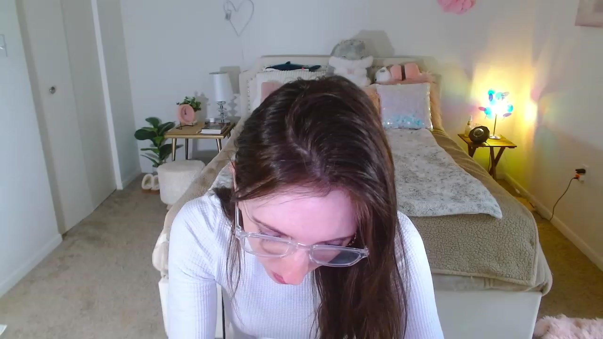 Gallery image thumbnail from MangoMae's myfreecams stream on, 10/21/2023, 16:19 image 16 of 20
