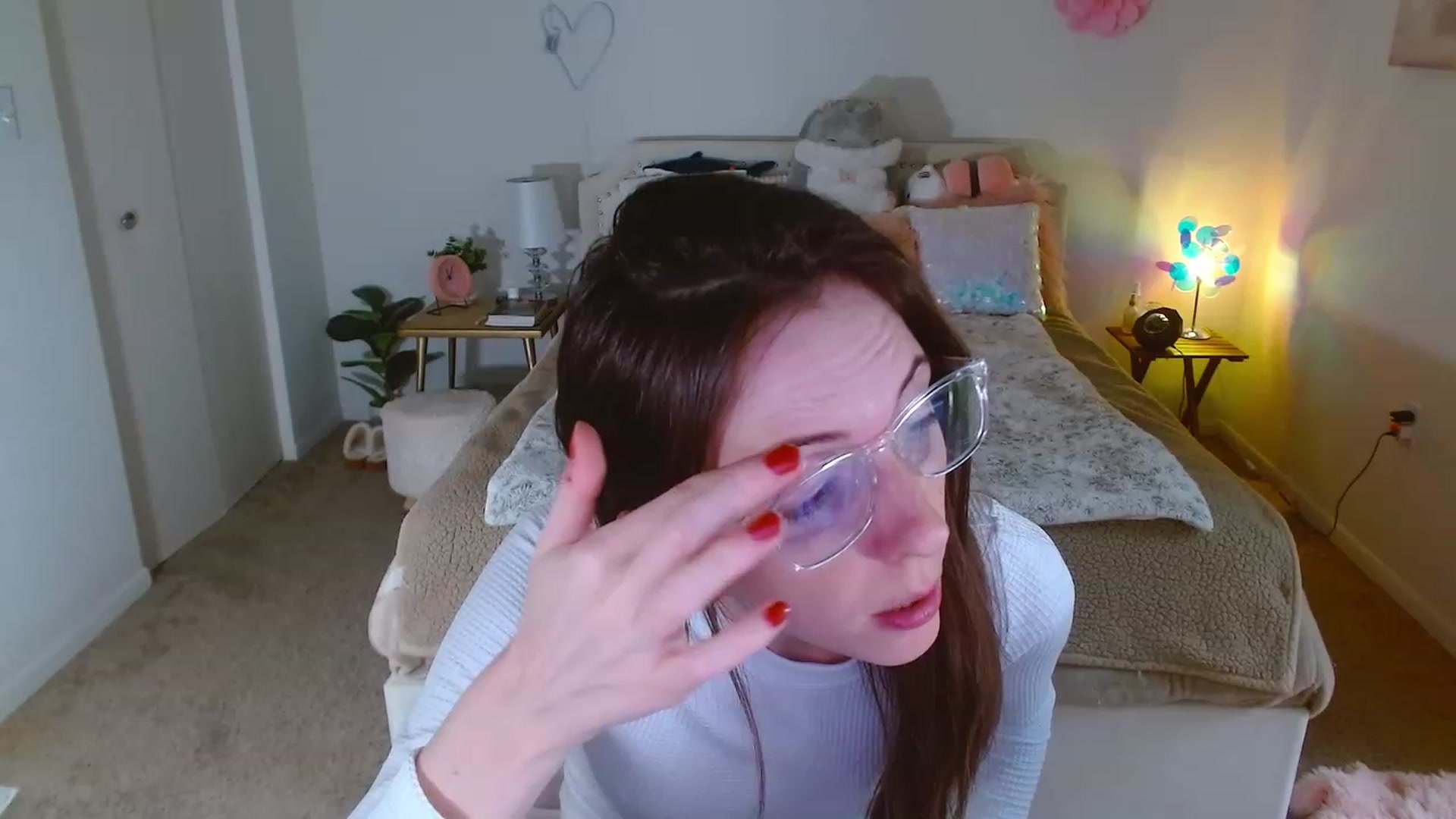 Gallery image thumbnail from MangoMae's myfreecams stream on, 10/21/2023, 16:19 image 17 of 20