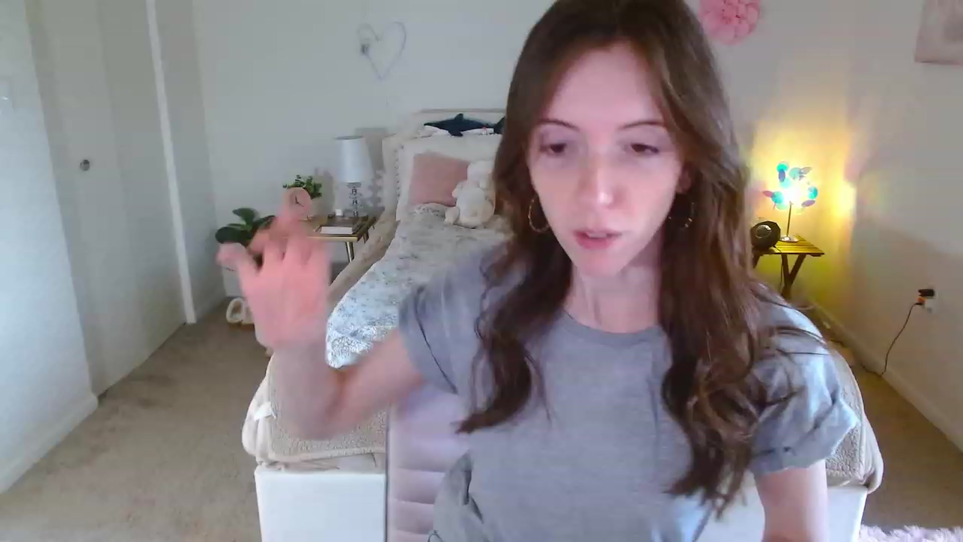 Gallery image thumbnail from MangoMae's myfreecams stream on, 10/22/2023, 17:17 image 7 of 20