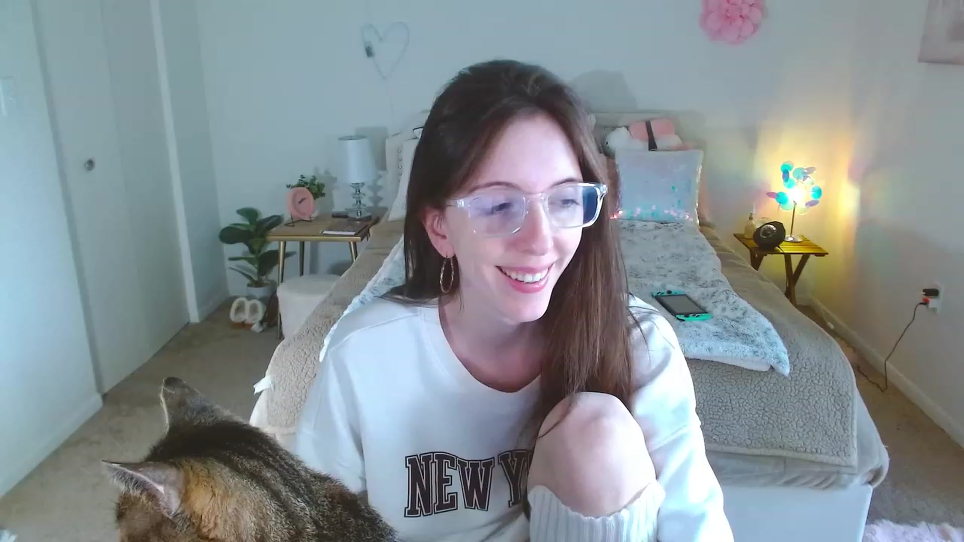Gallery image thumbnail from MangoMae's myfreecams stream on, 11/04/2023, 18:45 image 16 of 20