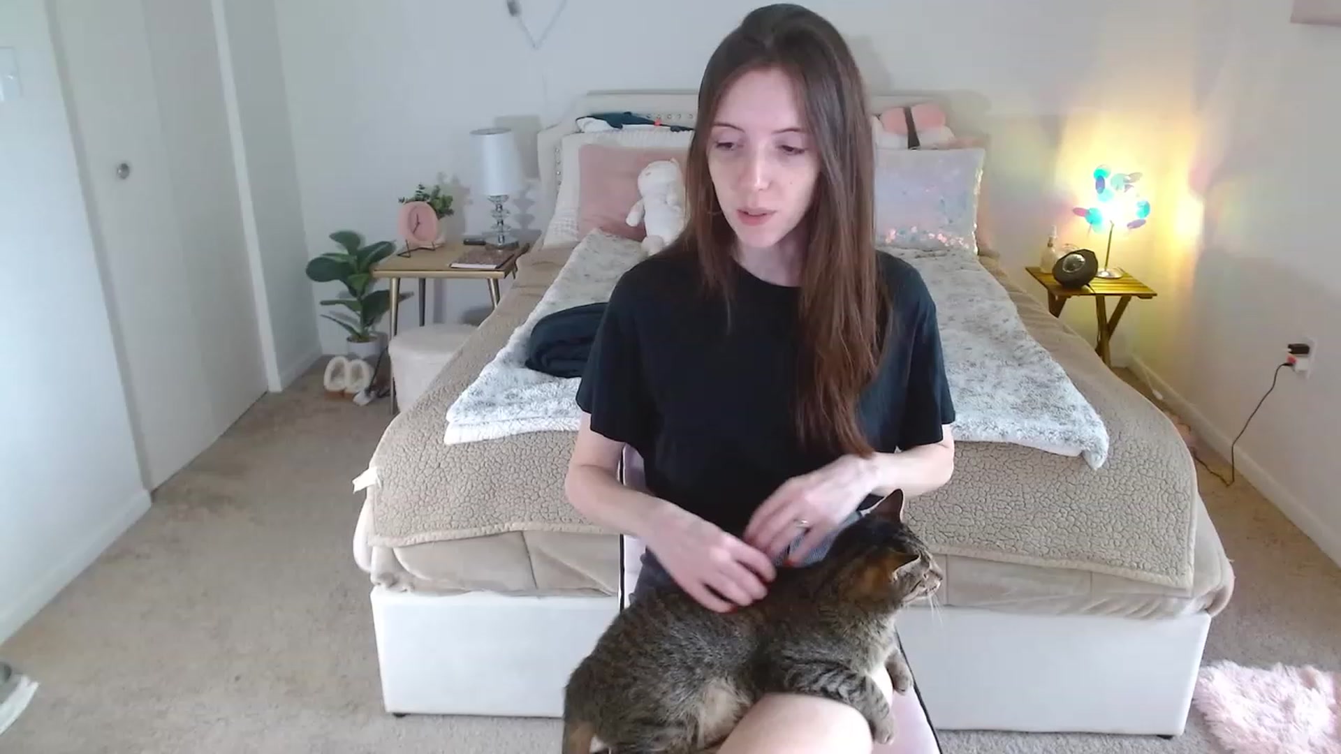 Gallery image thumbnail from MangoMae's myfreecams stream on, 11/04/2023, 18:45 image 1 of 20
