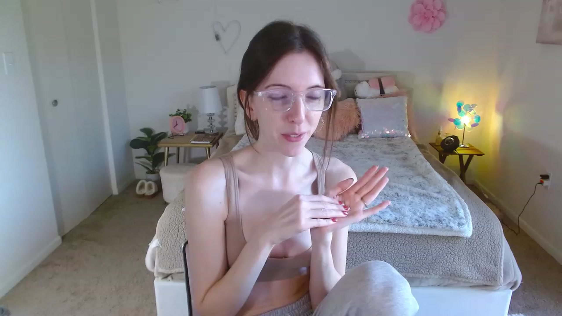 Gallery image thumbnail from MangoMae's myfreecams stream on, 11/05/2023, 17:00 image 5 of 20
