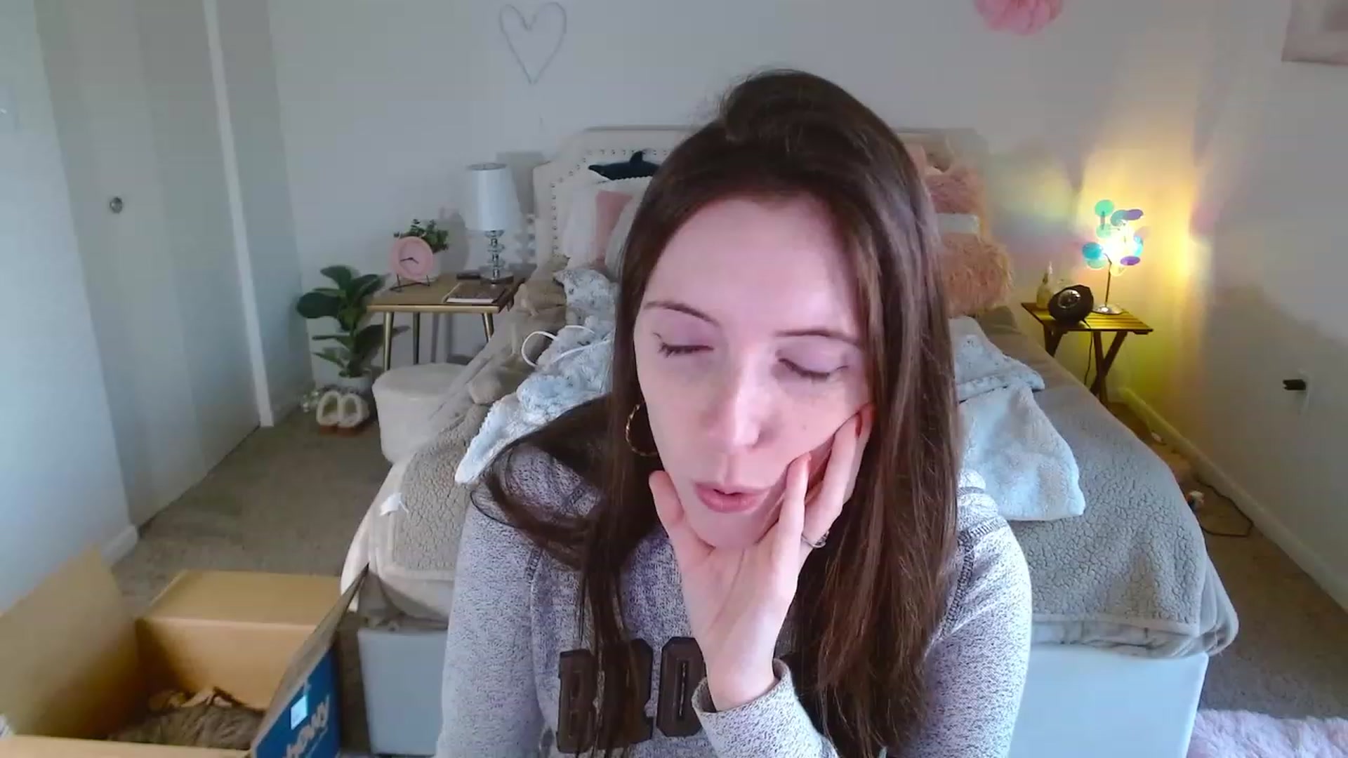 Gallery image thumbnail from MangoMae's myfreecams stream on, 11/11/2023, 22:02 image 12 of 20