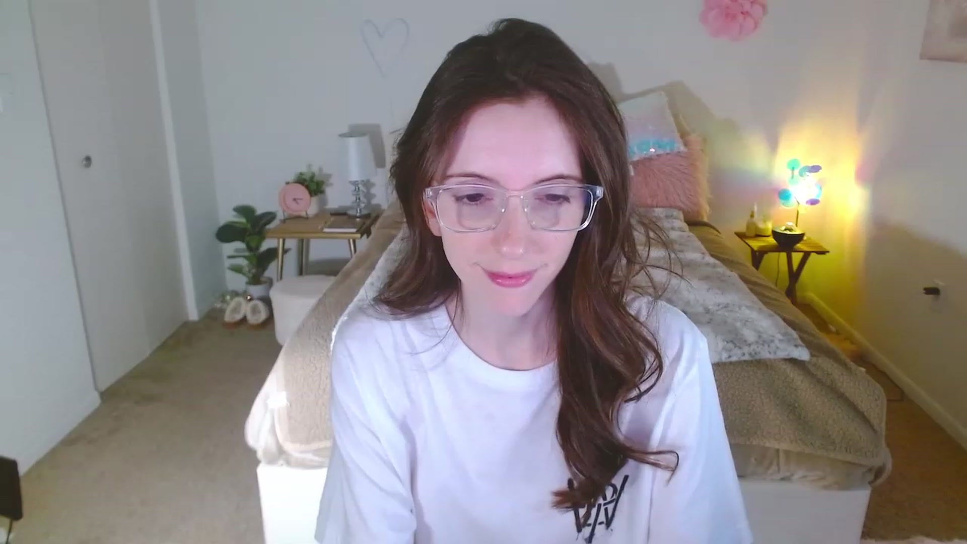 Gallery image thumbnail from MangoMae's myfreecams stream on, 11/15/2023, 23:02 image 9 of 20
