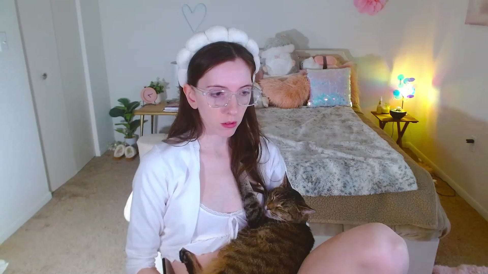 Gallery image thumbnail from MangoMae's myfreecams stream on, 11/17/2023, 22:21 image 20 of 20