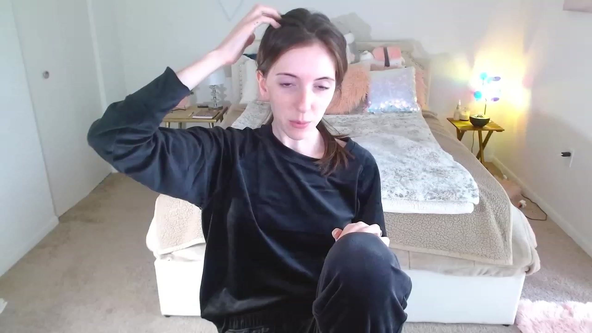 Gallery image thumbnail from MangoMae's myfreecams stream on, 11/25/2023, 18:14 image 9 of 20