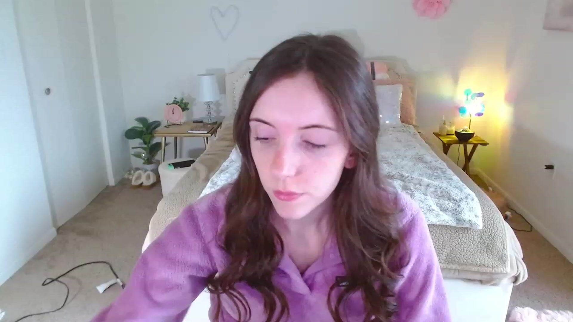 Gallery image thumbnail from MangoMae's myfreecams stream on, 11/26/2023, 17:17 image 18 of 20