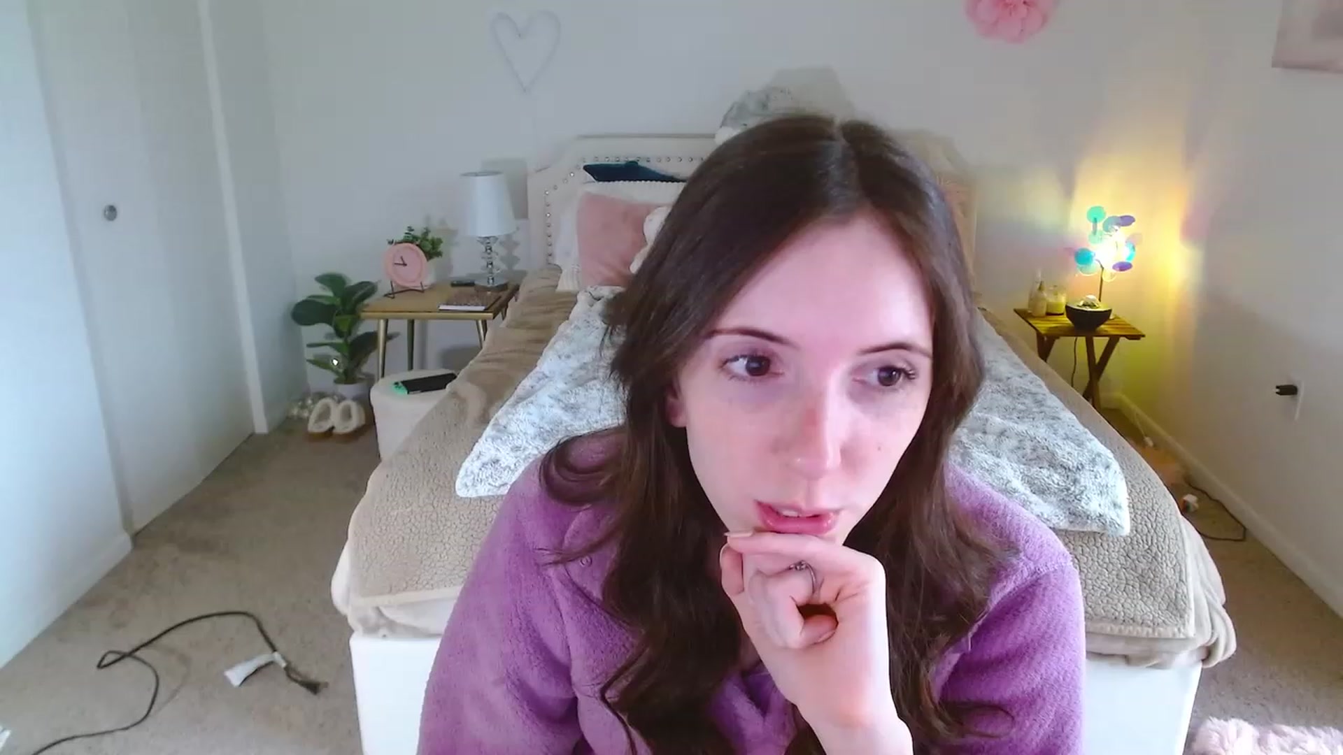 Gallery image thumbnail from MangoMae's myfreecams stream on, 11/26/2023, 17:17 image 14 of 20